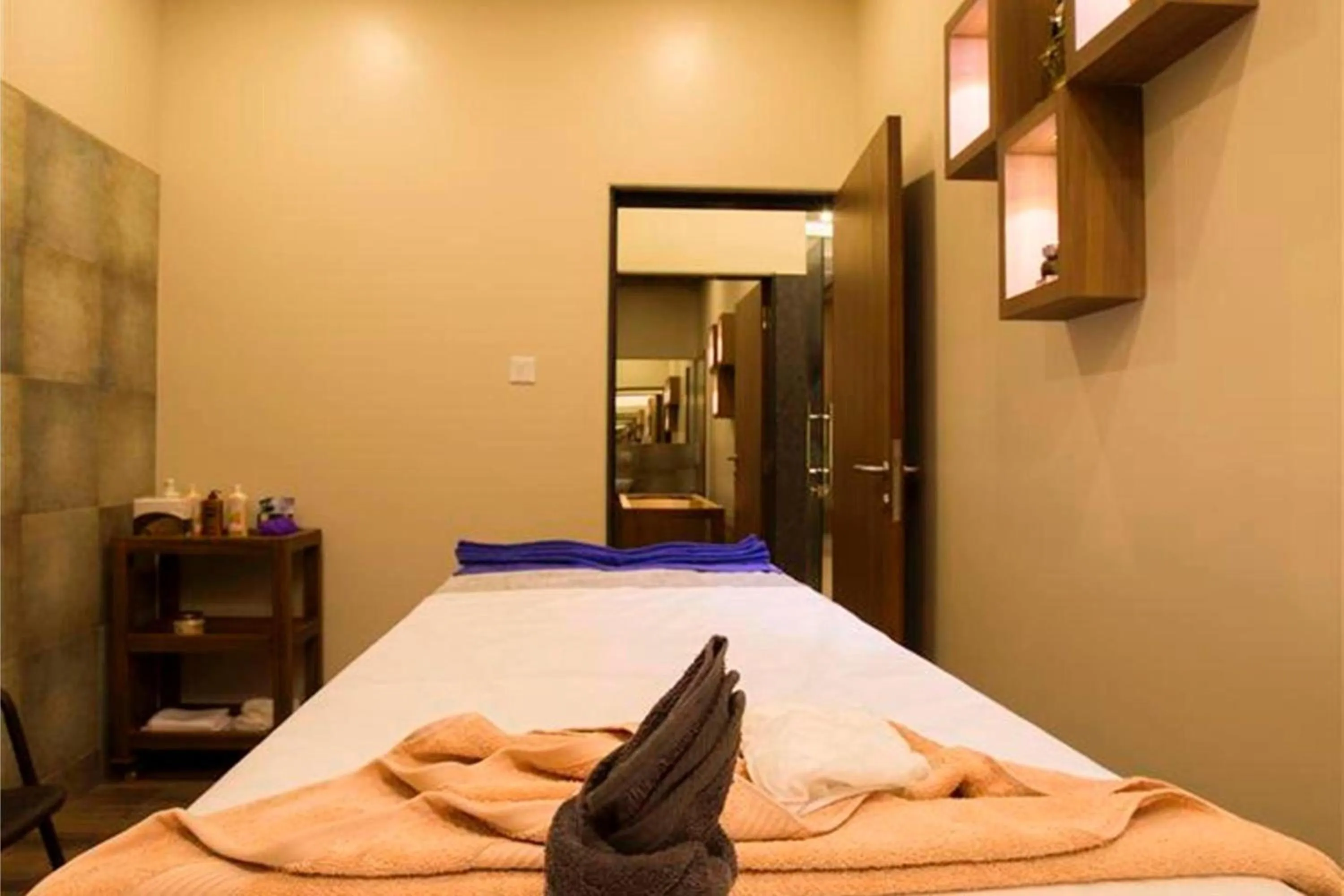 Massage, Bed in VITS Shalimar, Ankleshwar
