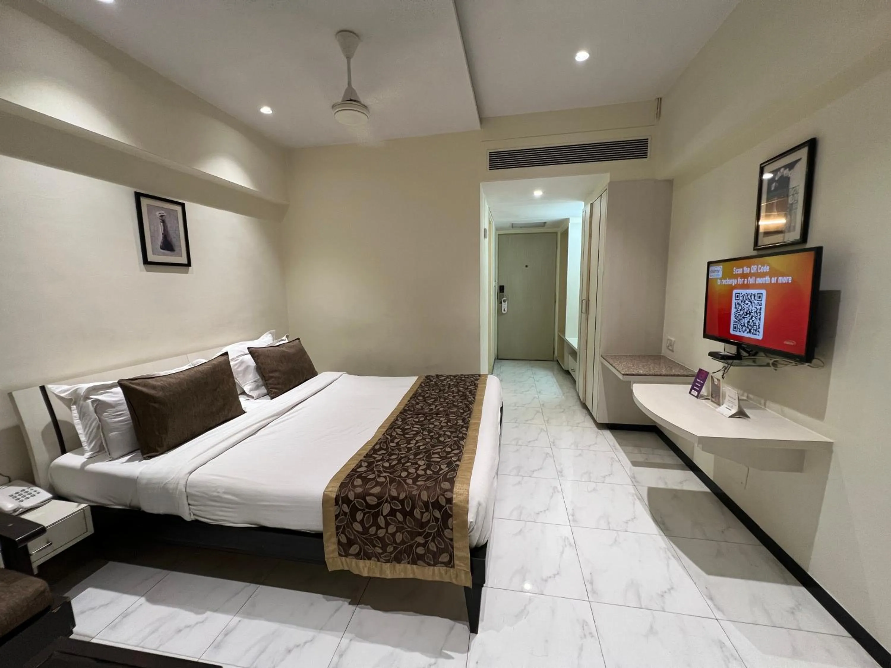 Bed in VITS Shalimar, Ankleshwar