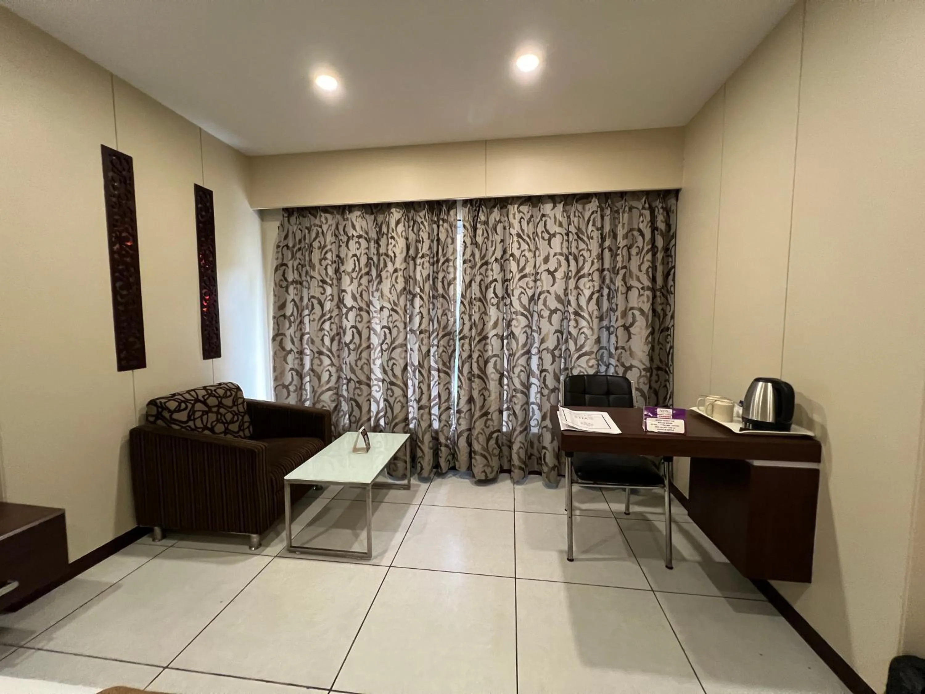 Living room in VITS Shalimar, Ankleshwar