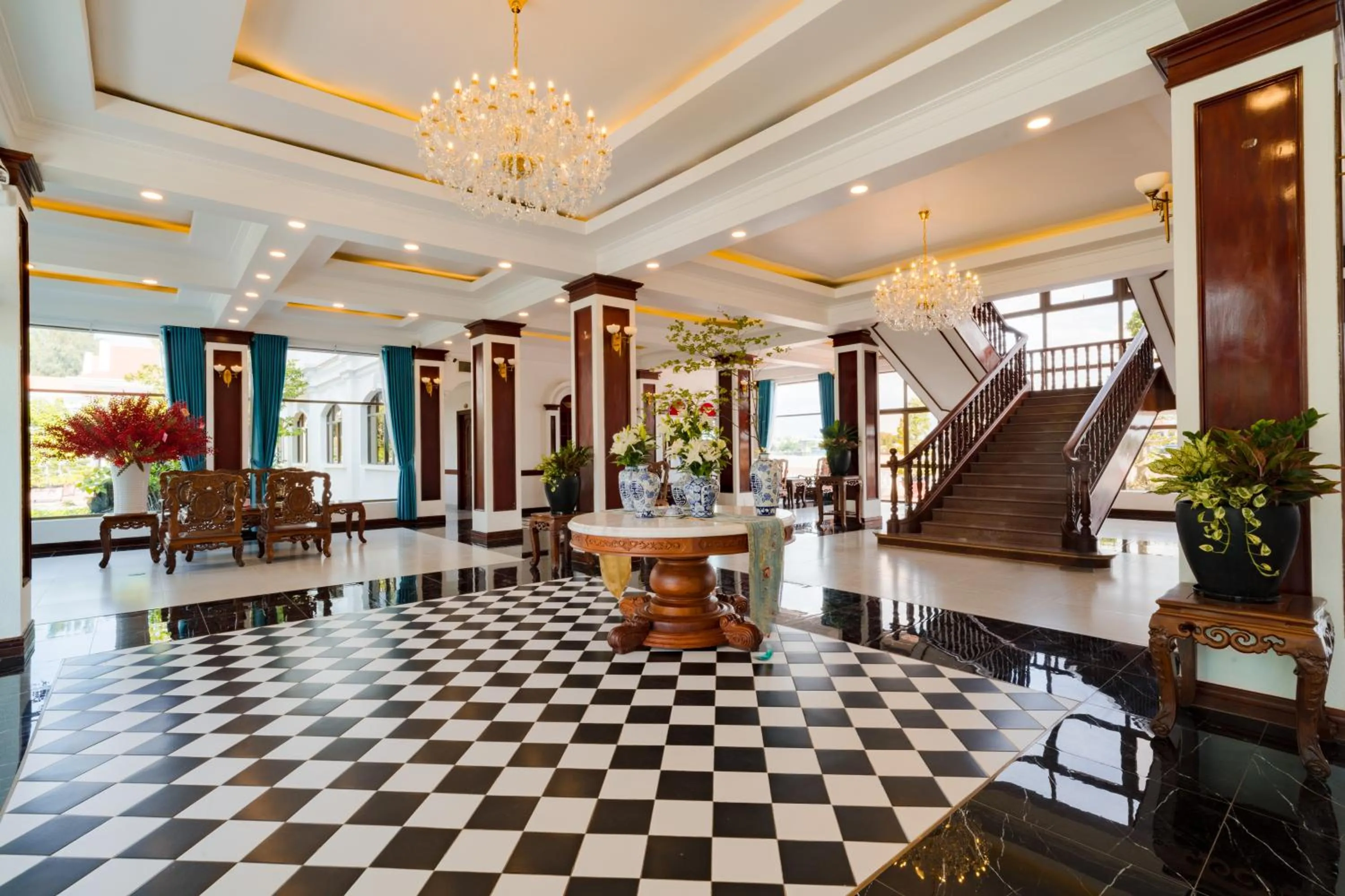 Lobby or reception in CHUONG DUONG HOTEL