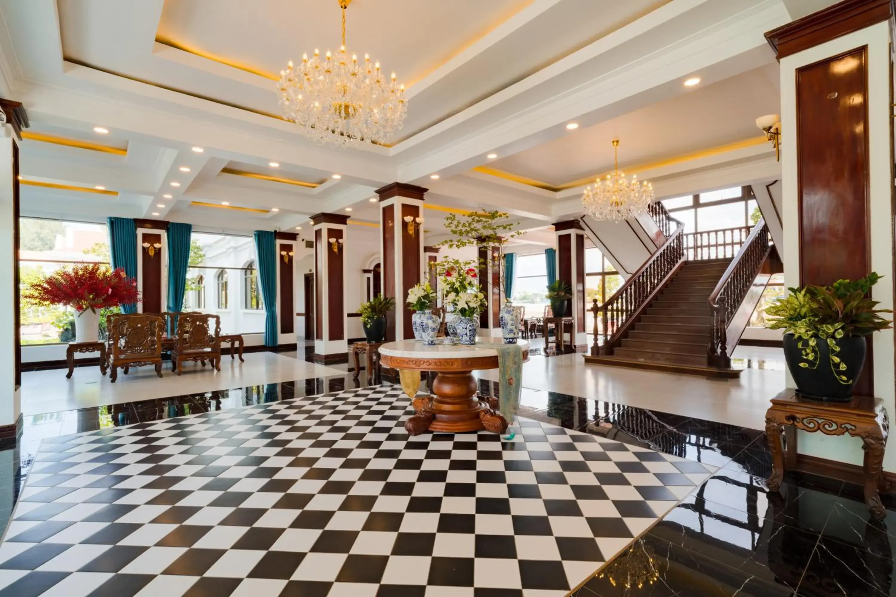 Lobby or reception in CHUONG DUONG HOTEL Lobby or reception in CHUONG DUONG HOTEL
