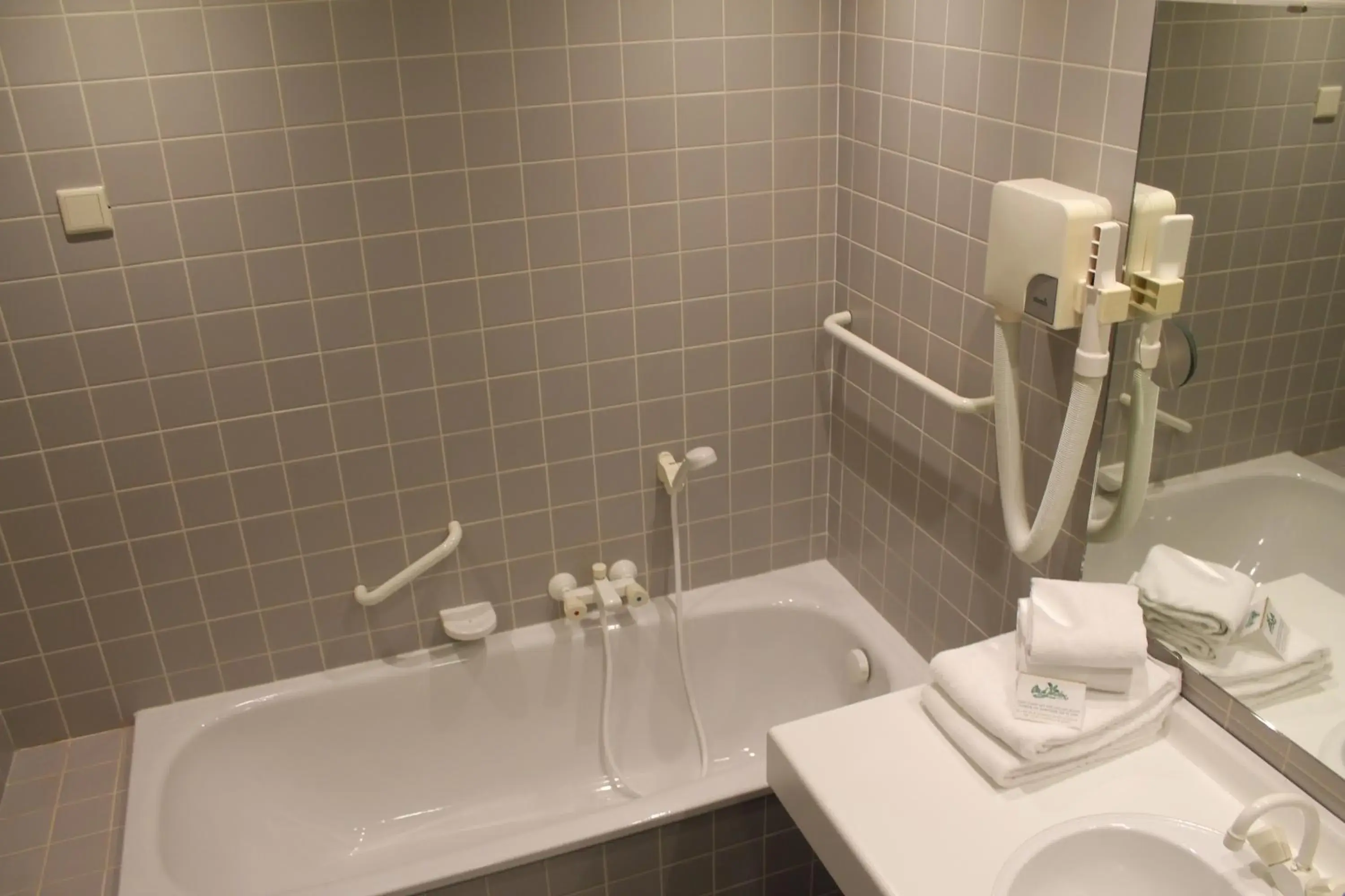 Bathroom in Fletcher Hotel-Restaurant Oud London Bathroom in Fletcher Hotel-Restaurant Oud London