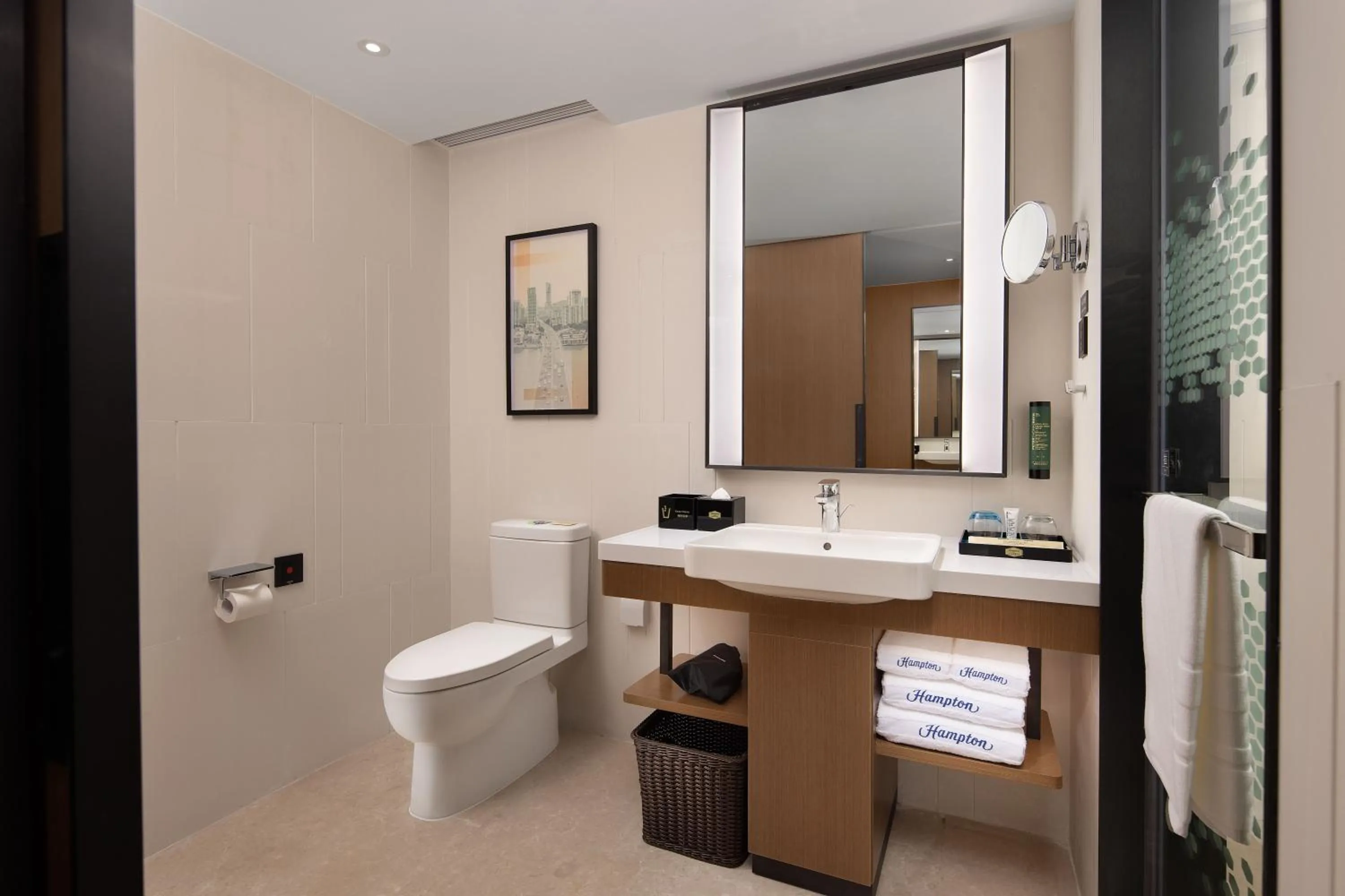 Toilet in Hampton by Hilton Guangzhou Luoxi