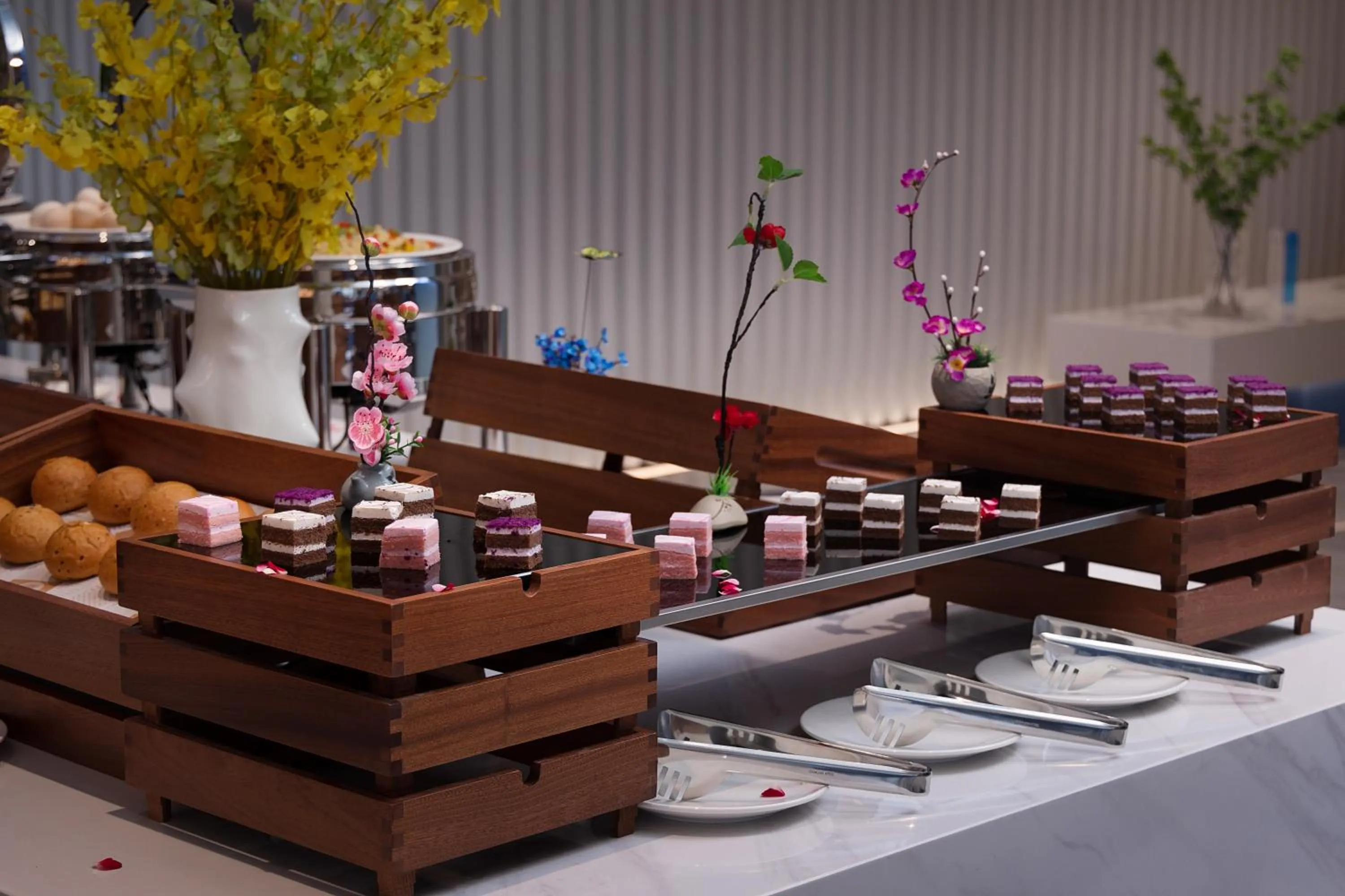 Buffet breakfast in Hampton by Hilton Guangzhou Luoxi