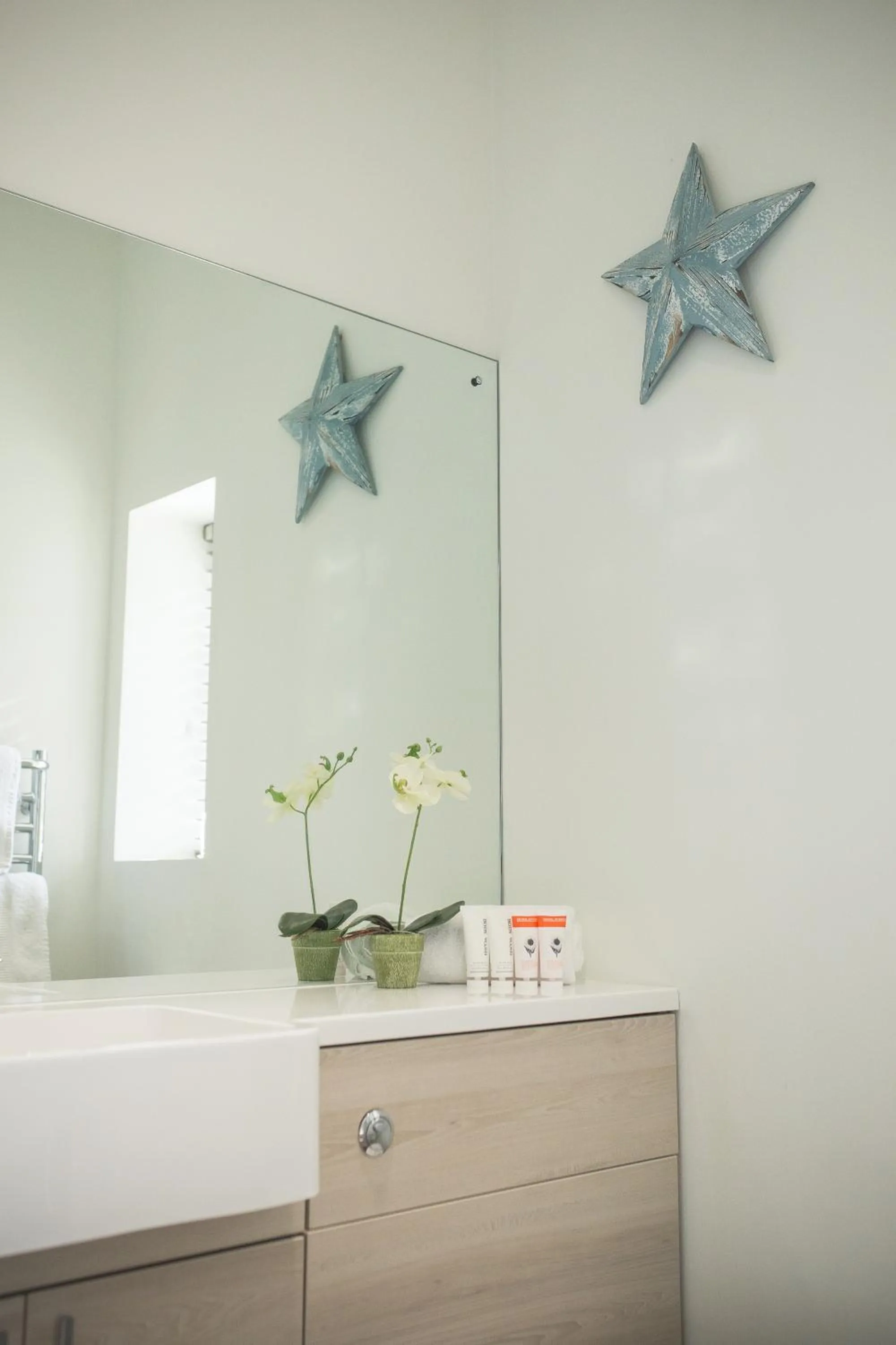 Bathroom in George Hotel, BW Signature Collection