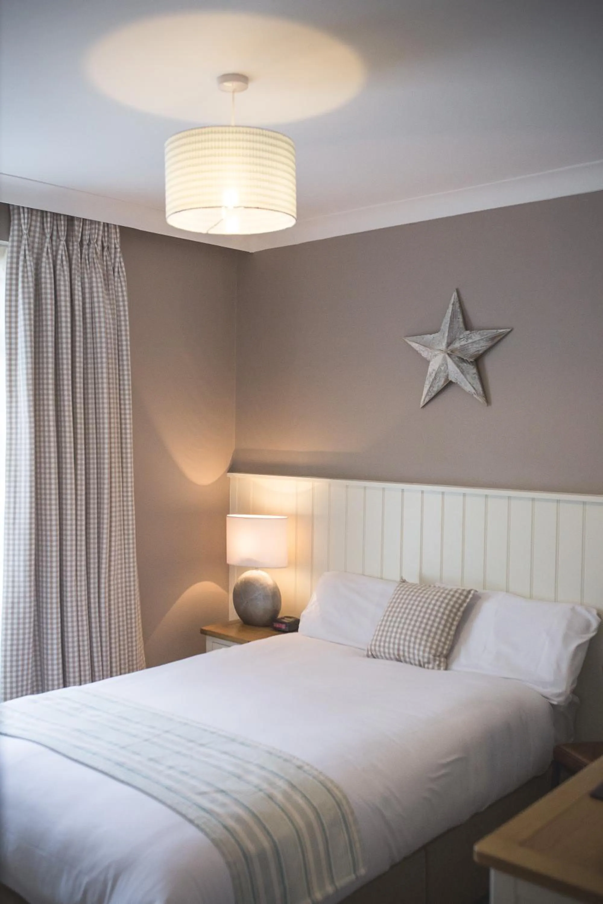 Bed in George Hotel, BW Signature Collection