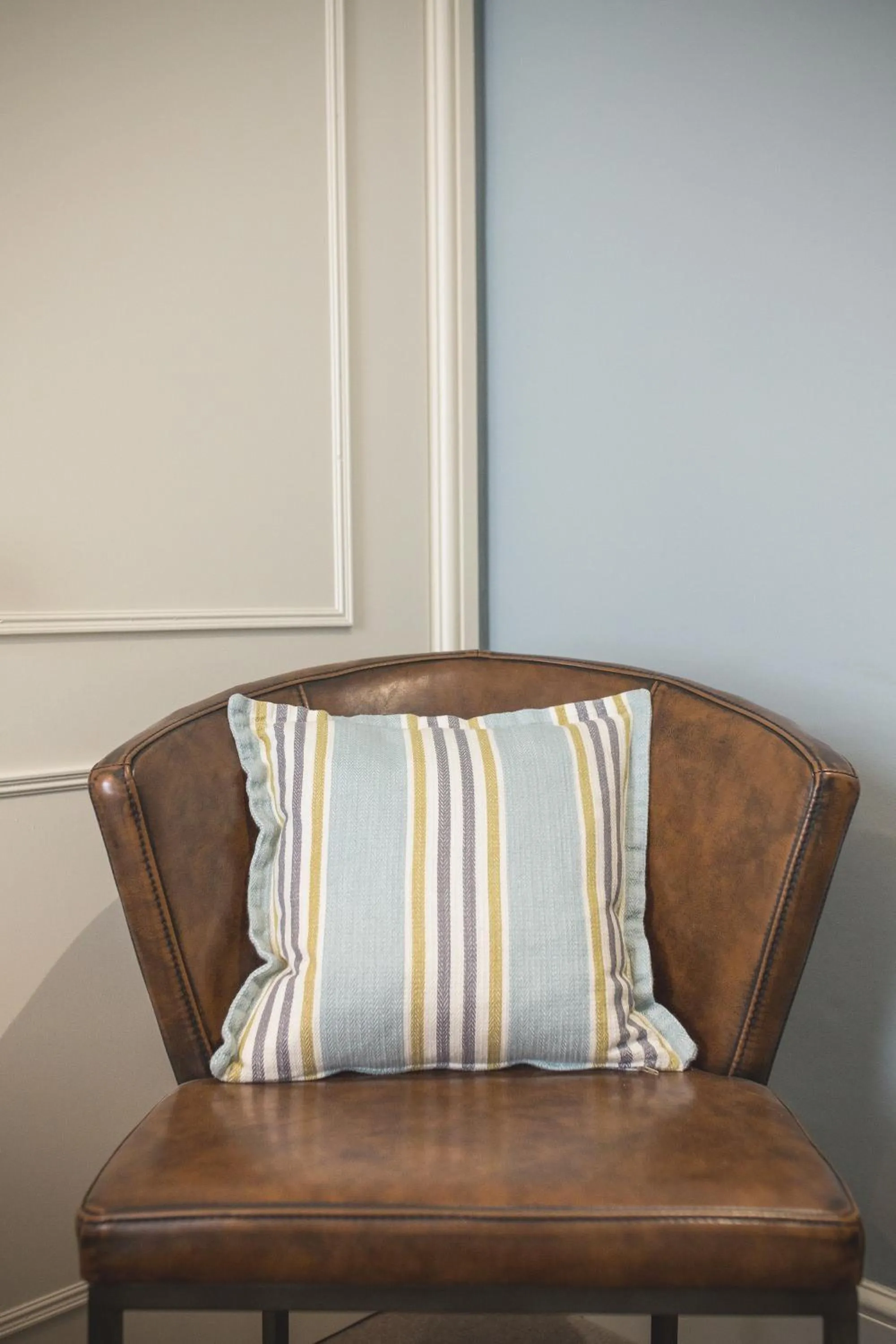 Seating area in George Hotel, BW Signature Collection