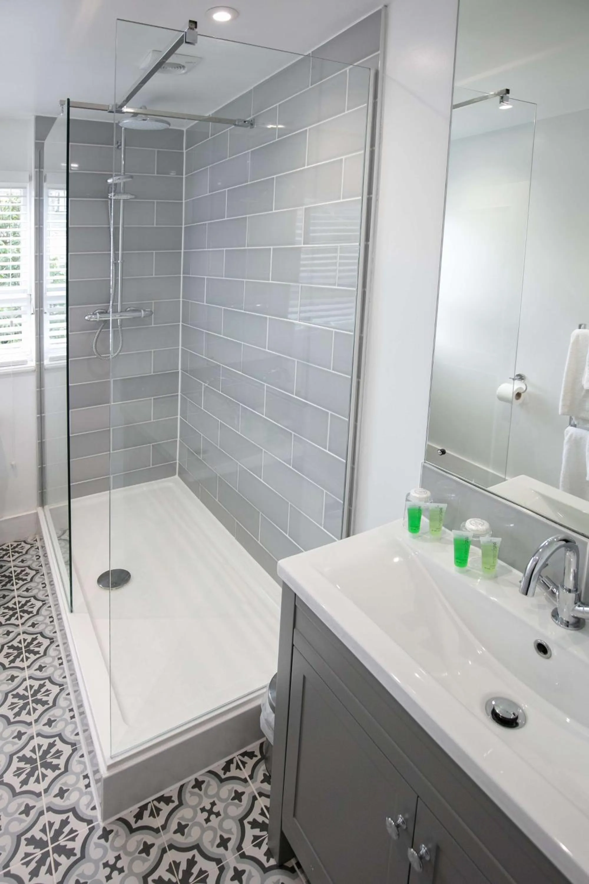 Bathroom in George Hotel, BW Signature Collection