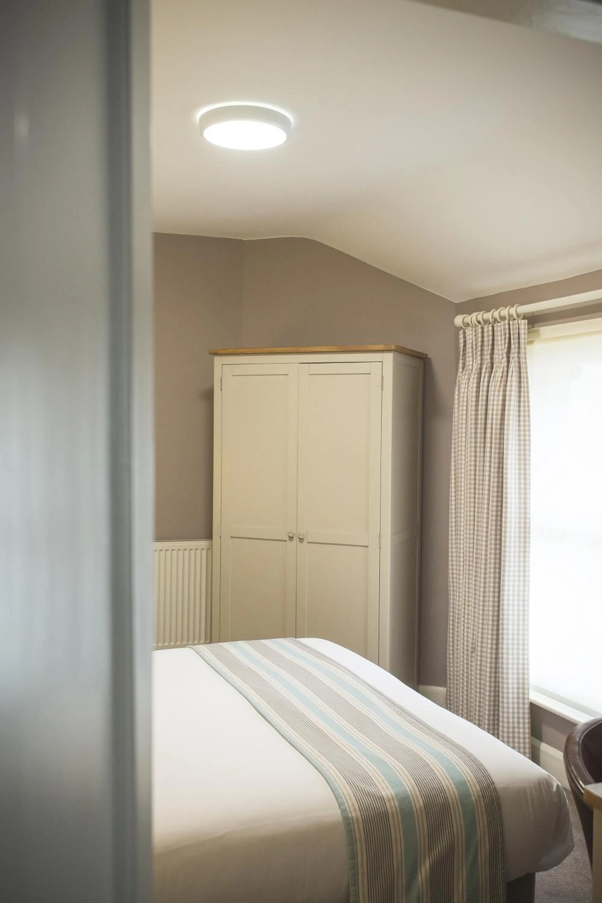 Bedroom, Bed in George Hotel, BW Signature Collection