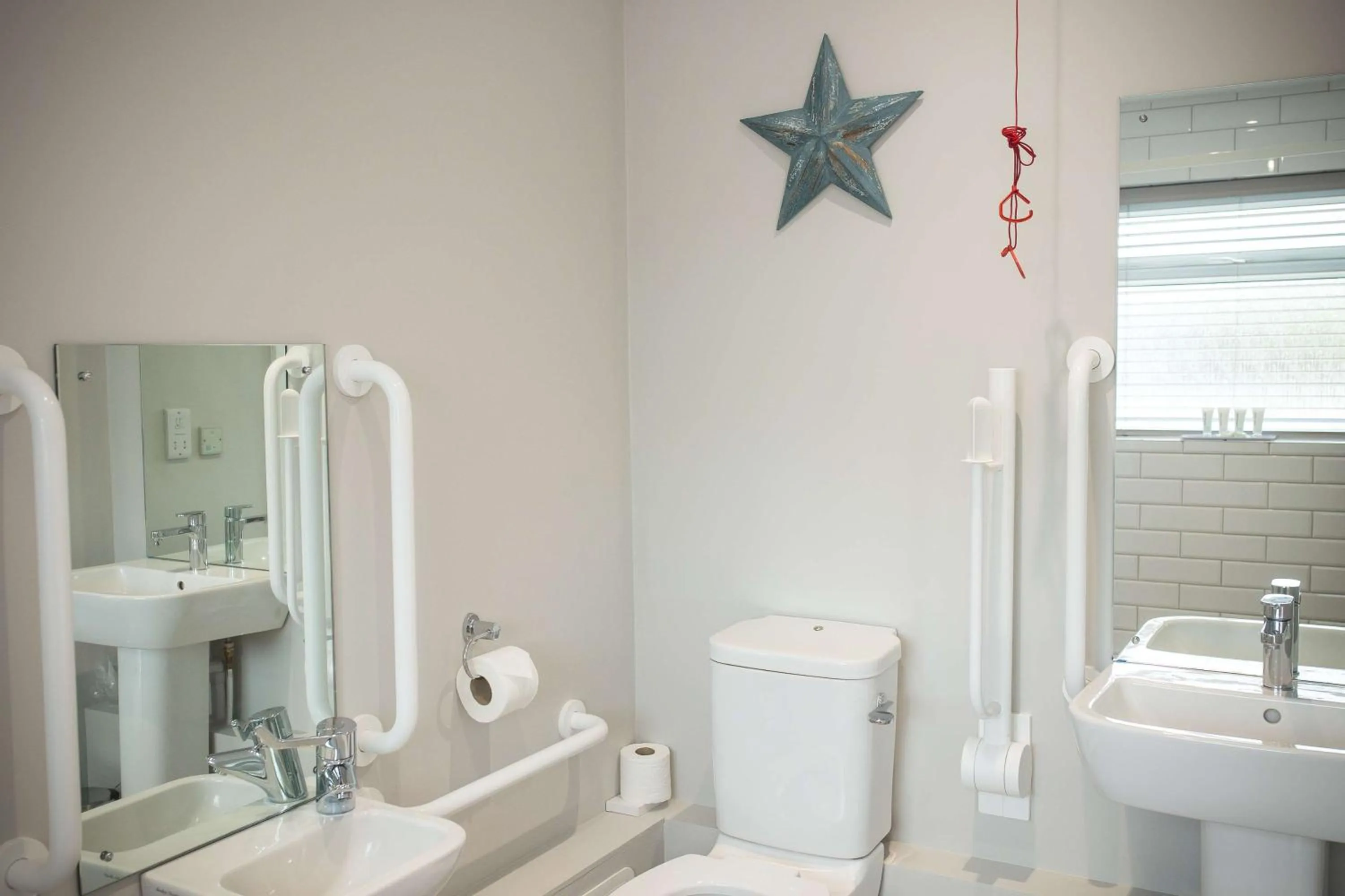 Bedroom in George Hotel, BW Signature Collection