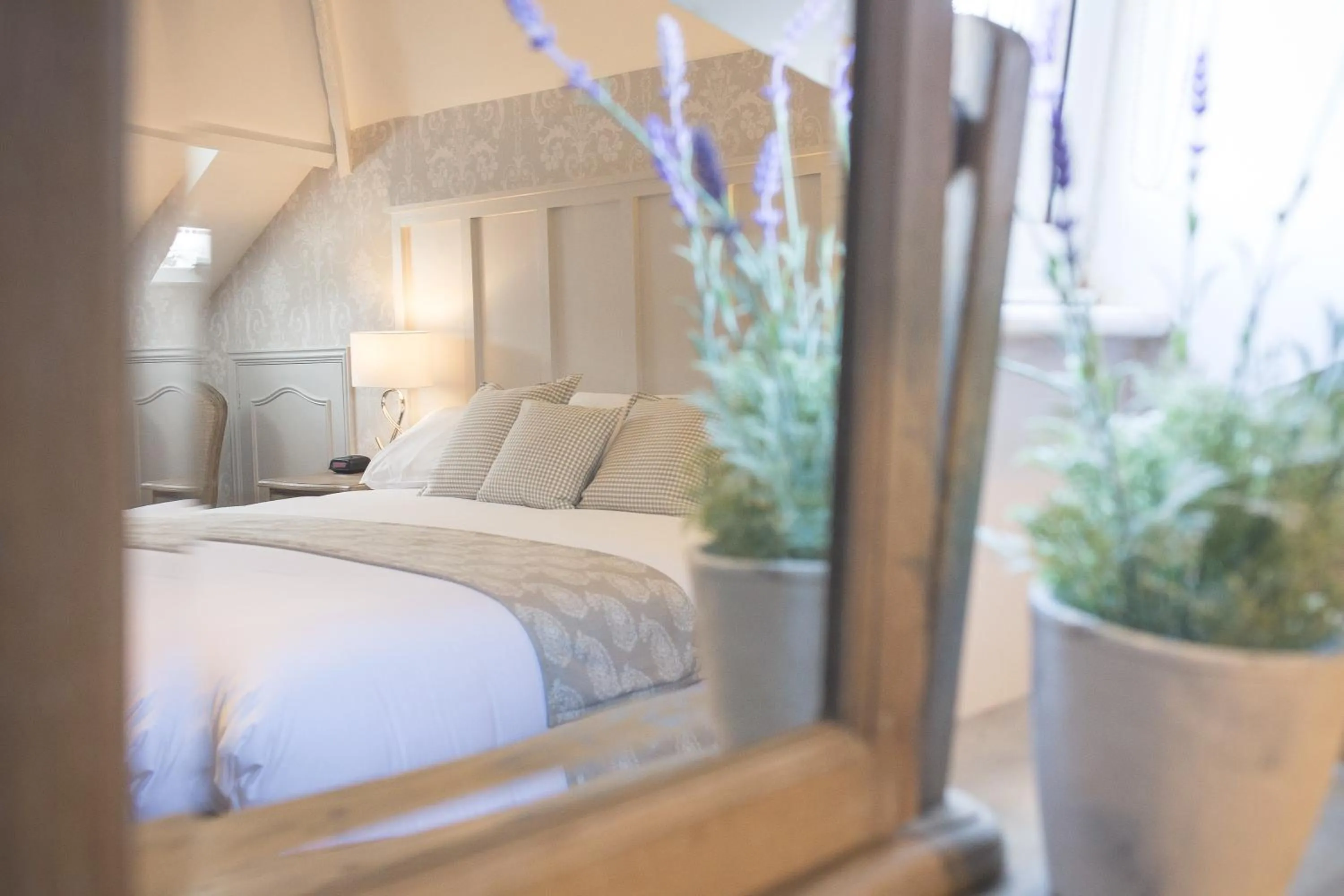 Decorative detail, Bed in George Hotel, BW Signature Collection