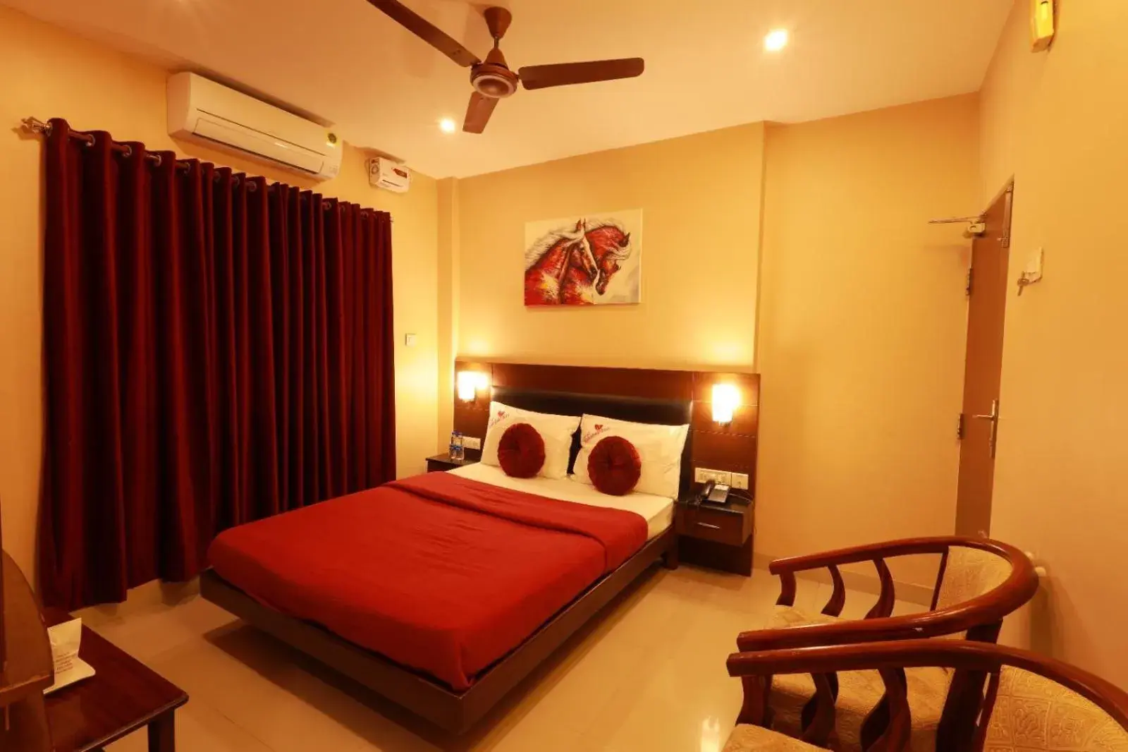 Bedroom, Bed in Hotel Nakshatra Inn VL Tuticorin Bedroom, Bed in Hotel Nakshatra Inn VL Tuticorin