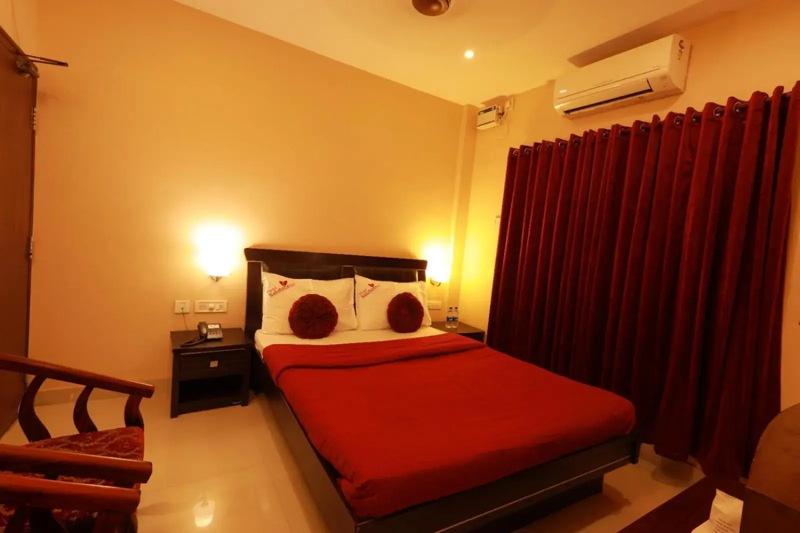 Bedroom, Bed in Hotel Nakshatra Inn VL Tuticorin Bedroom, Bed in Hotel Nakshatra Inn VL Tuticorin
