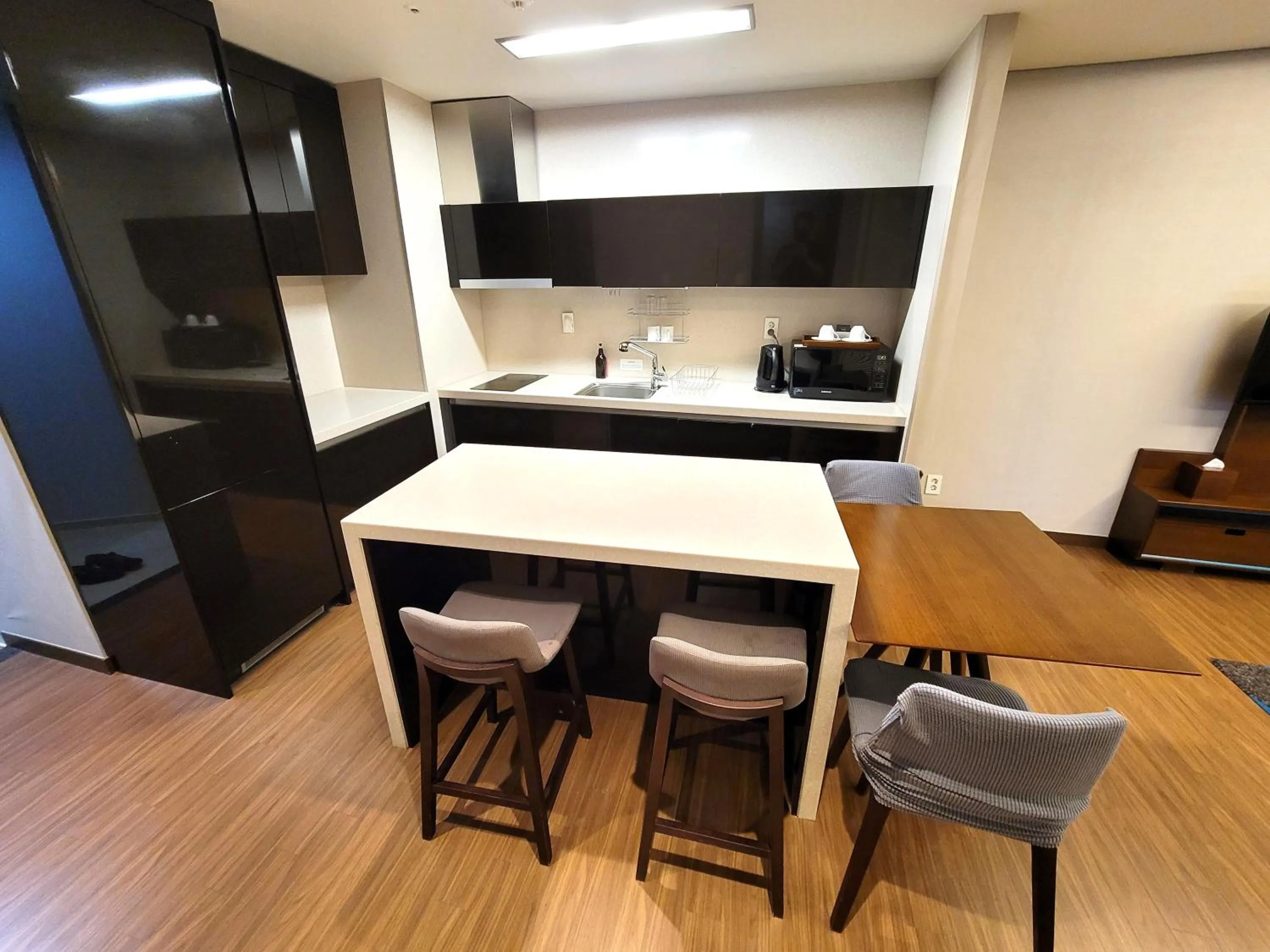 Kitchen or kitchenette in W Residence Hotel