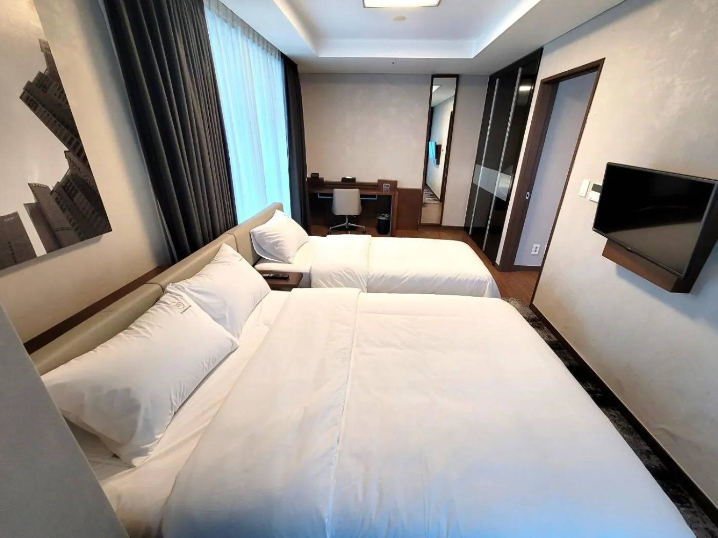 Bedroom, Bed in W Residence Hotel