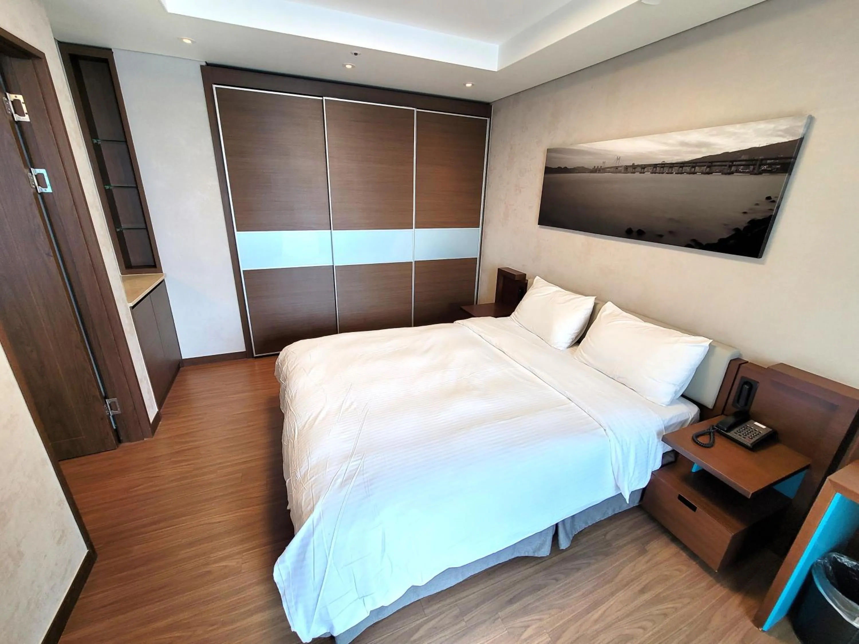 Bedroom, Bed in W Residence Hotel