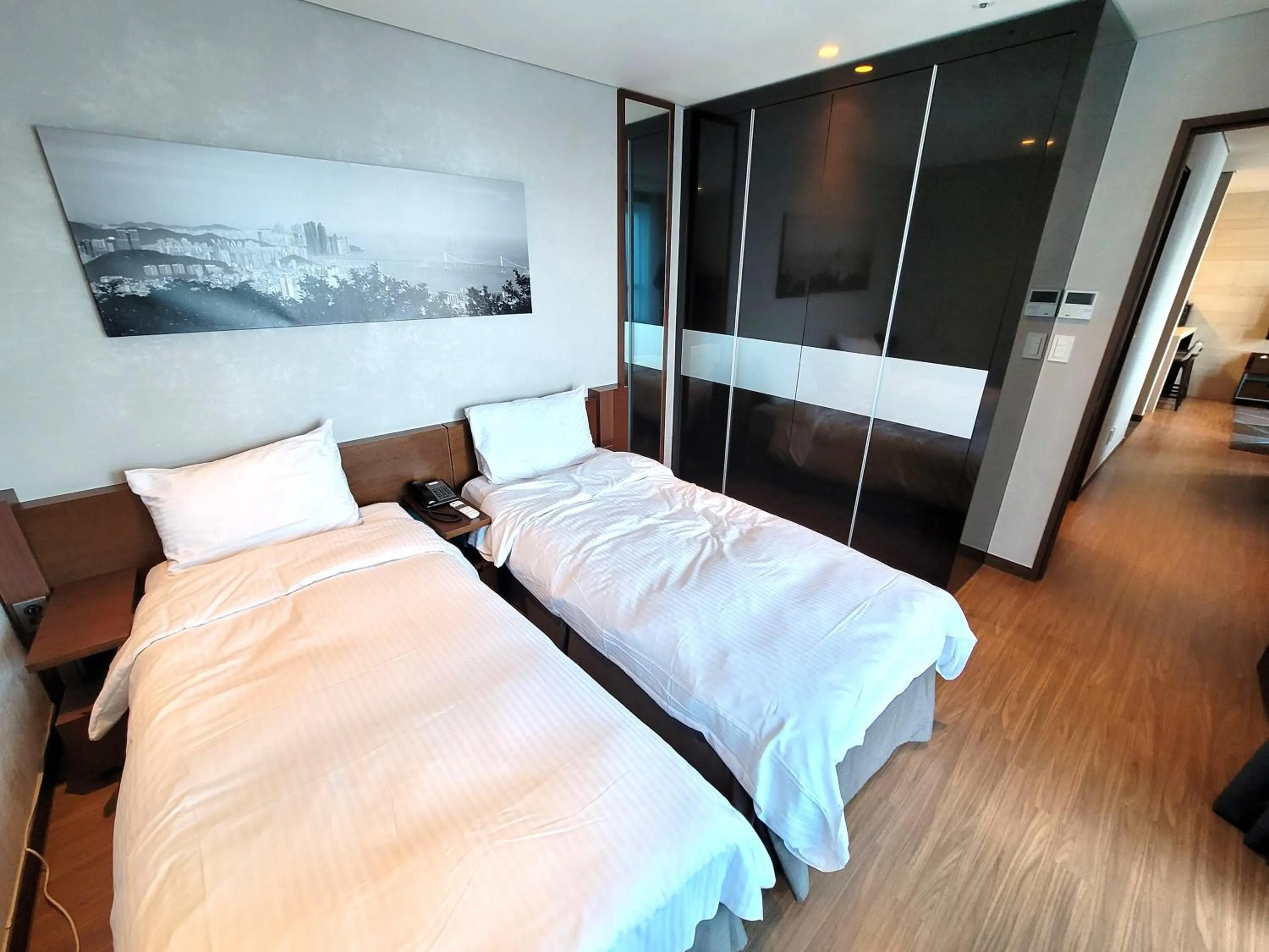 Bedroom, Bed in W Residence Hotel