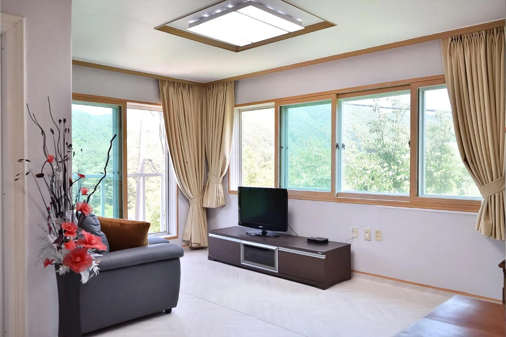 Yangyang Pulbit Pension