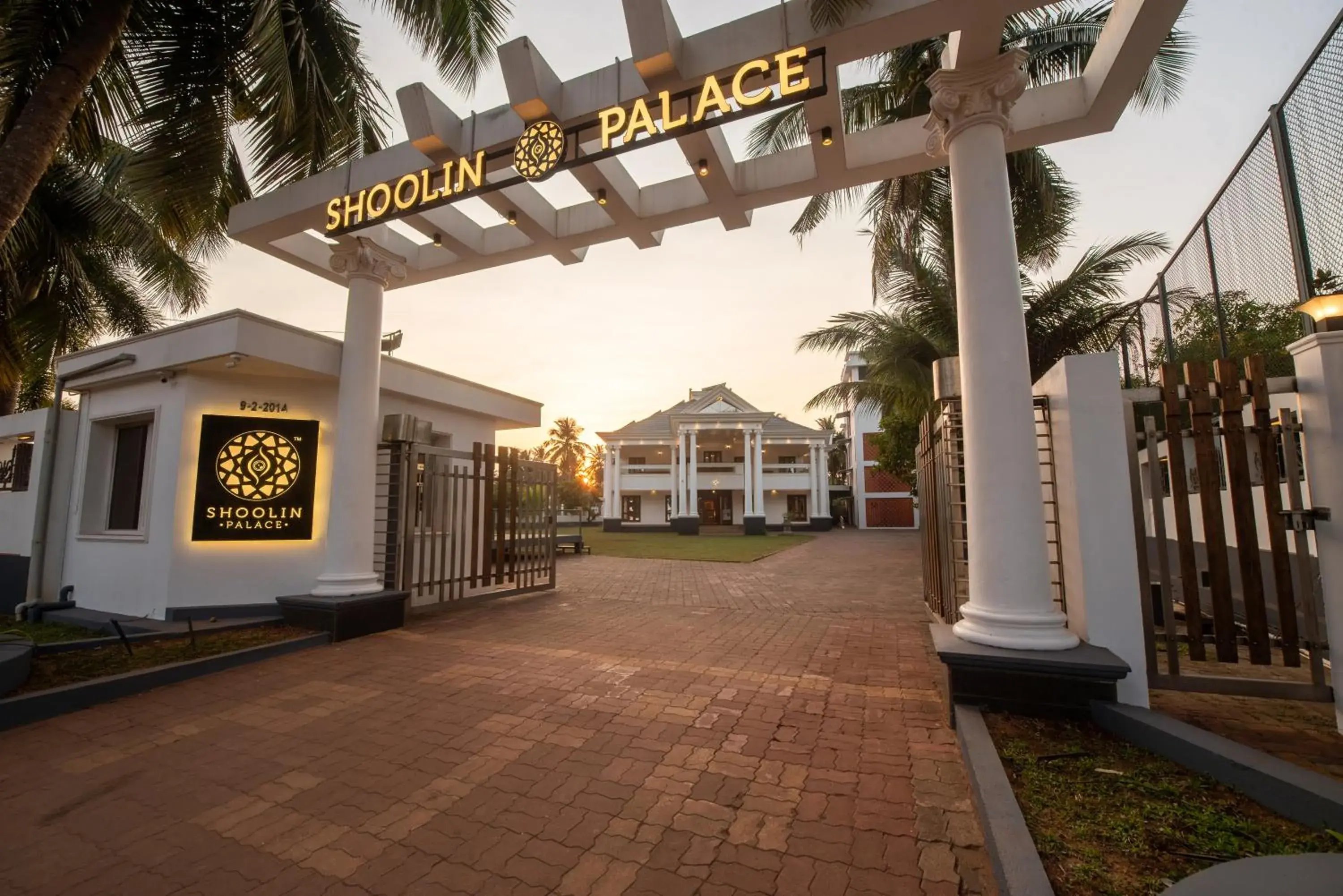 Property building in Shoolin Palace Property building in Shoolin Palace