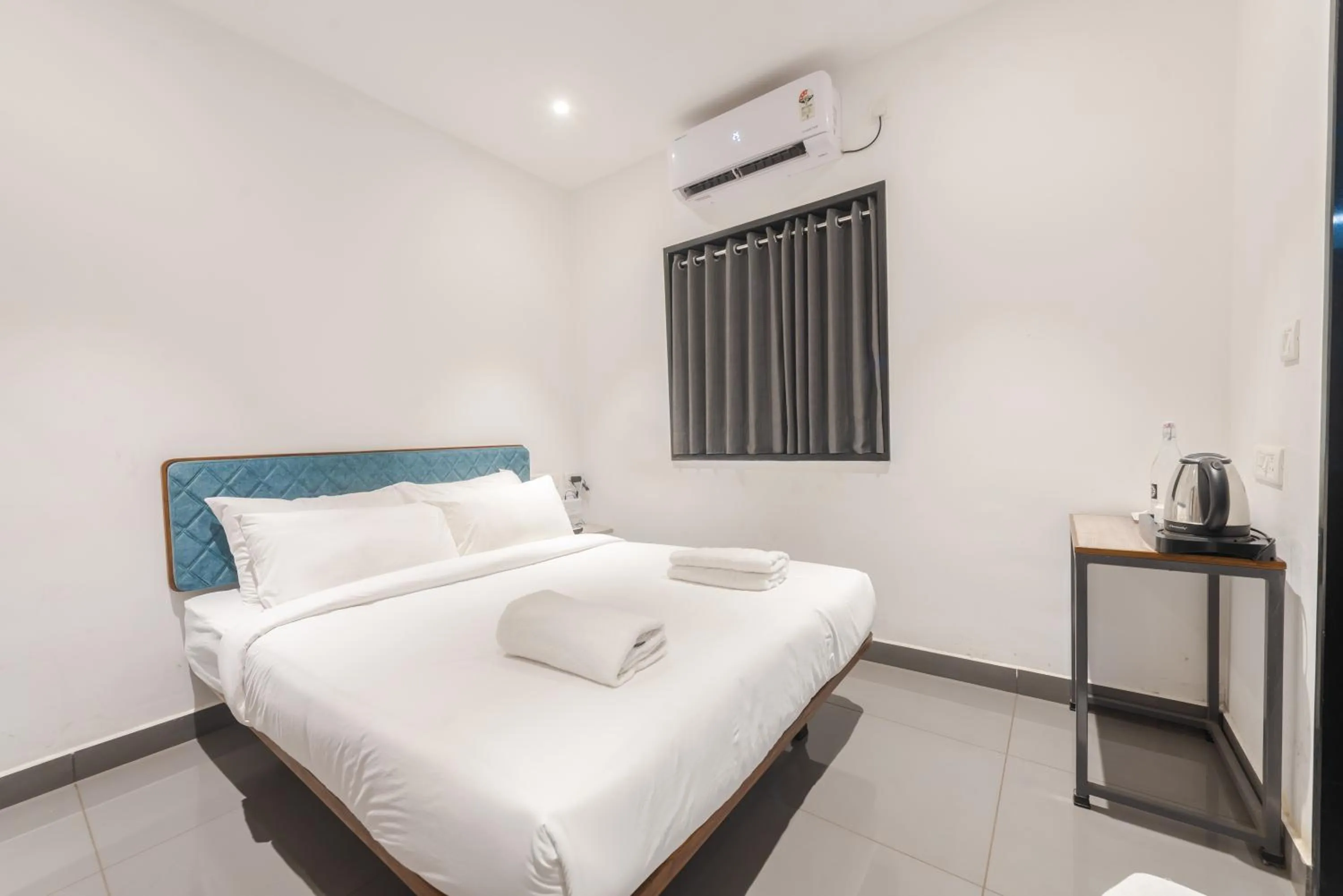 Bed in Shoolin Palace