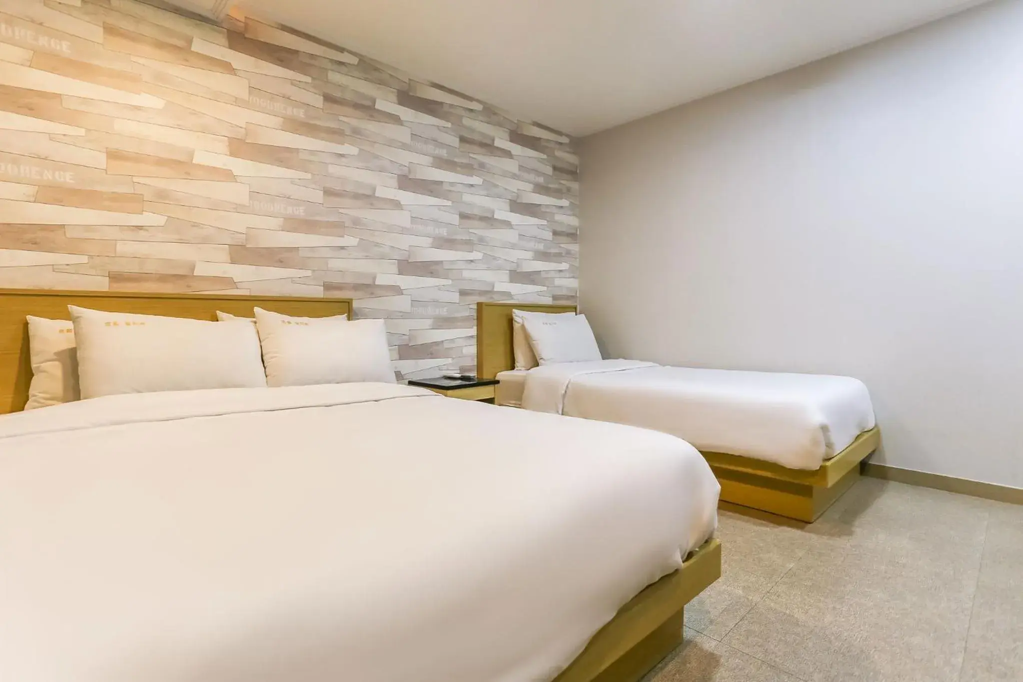 Bed in Aliba Hotel Bed in Aliba Hotel