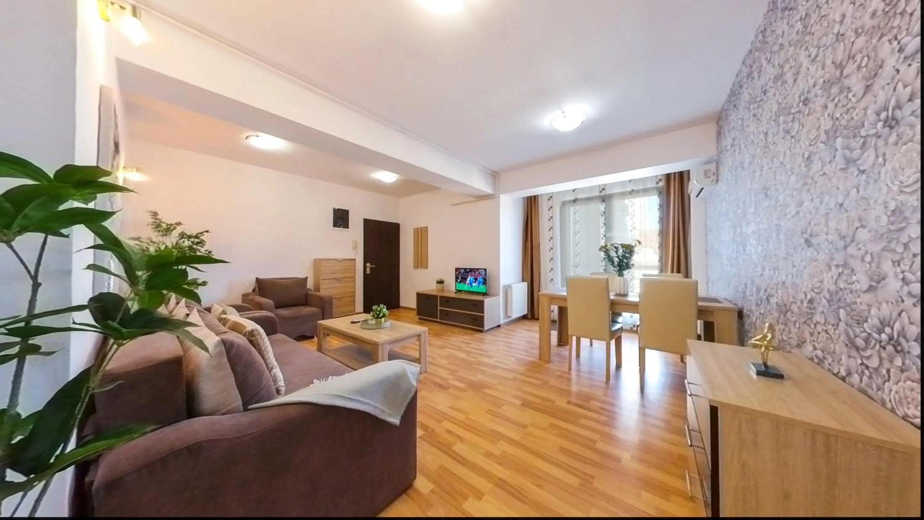 Old Town Flowery Apartment