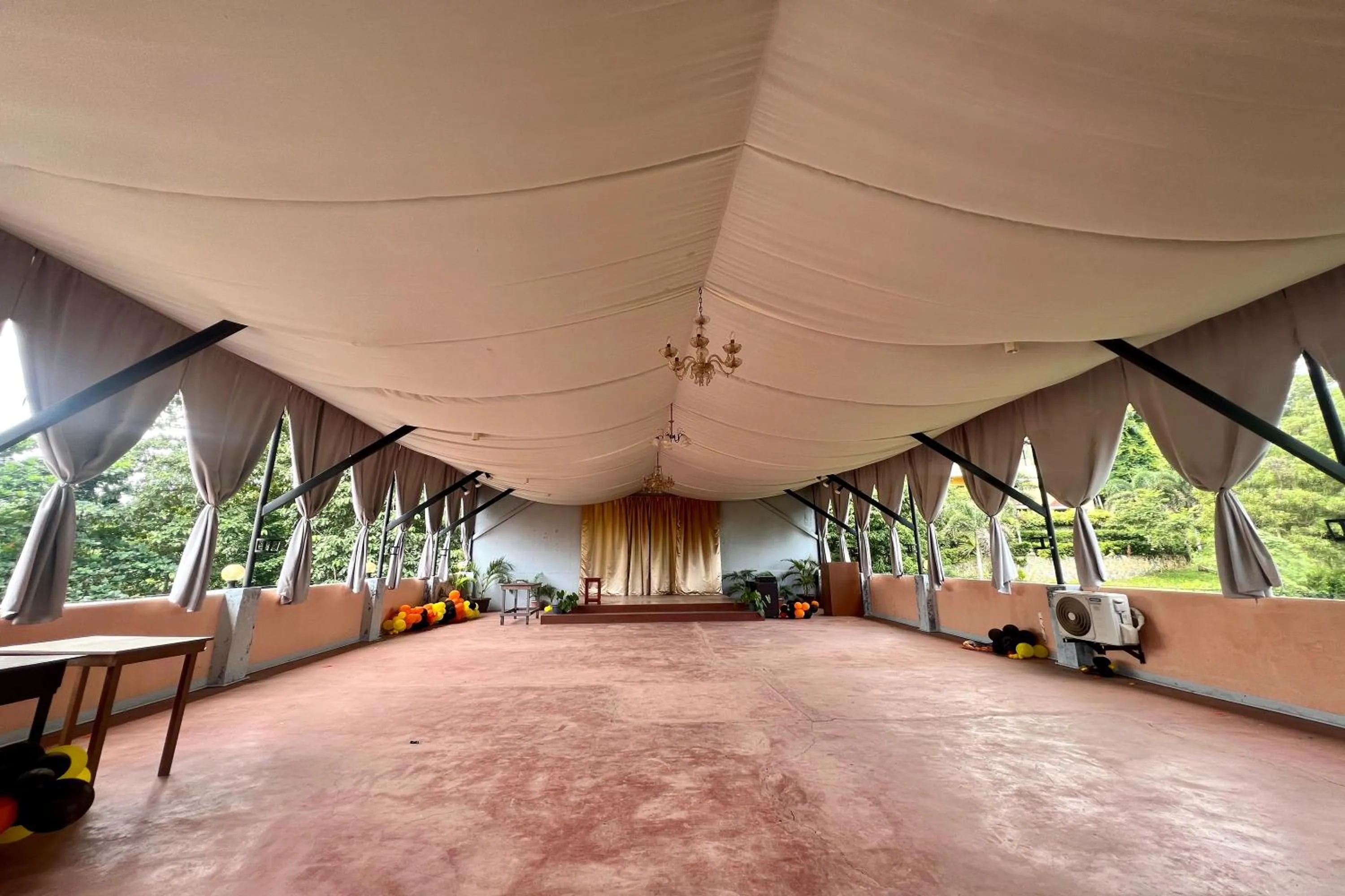 Area and facilities in Dinah's Tourist Inn Puerto Princesa