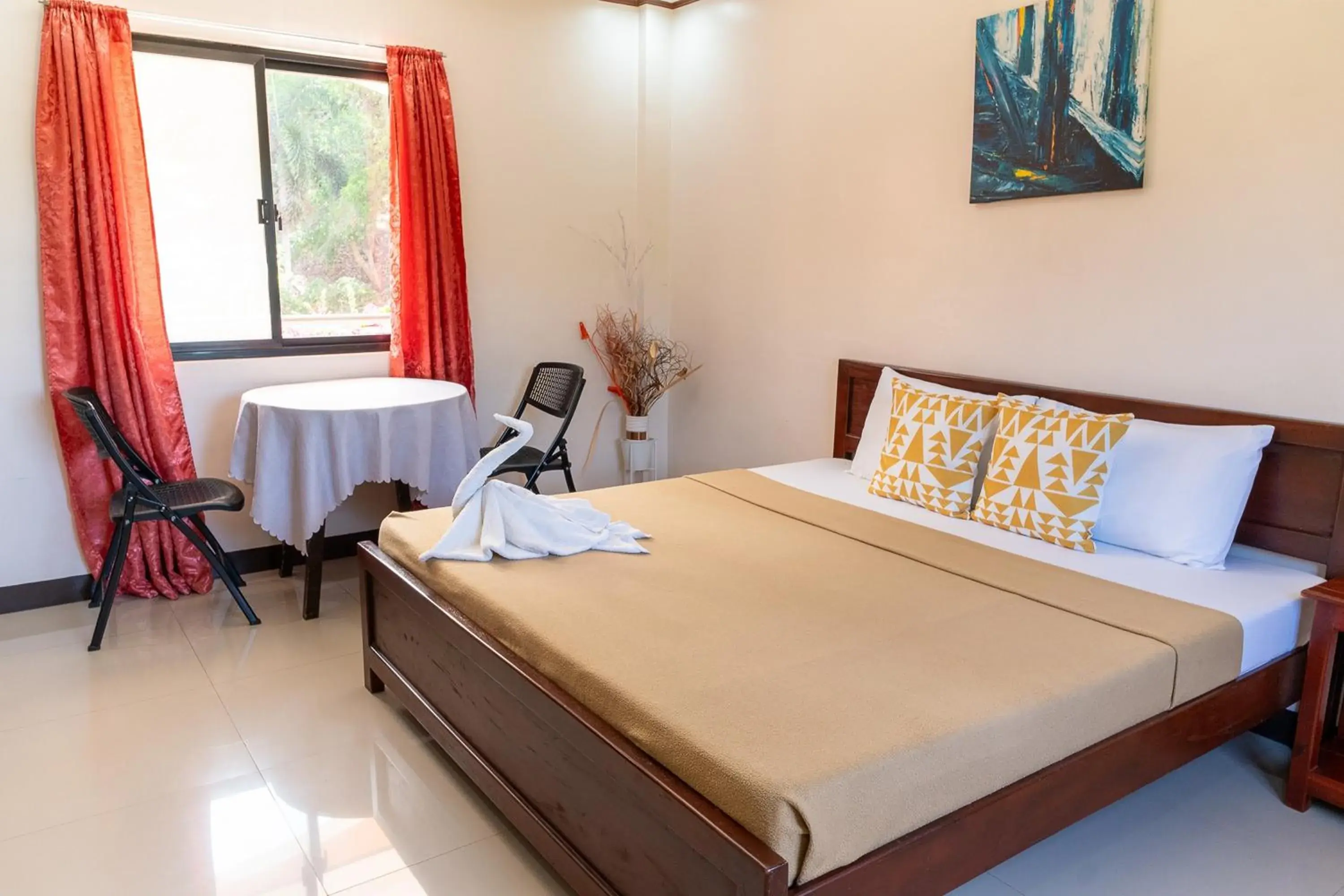 Bedroom, Bed in Dinah's Tourist Inn Puerto Princesa Bedroom, Bed in Dinah's Tourist Inn Puerto Princesa