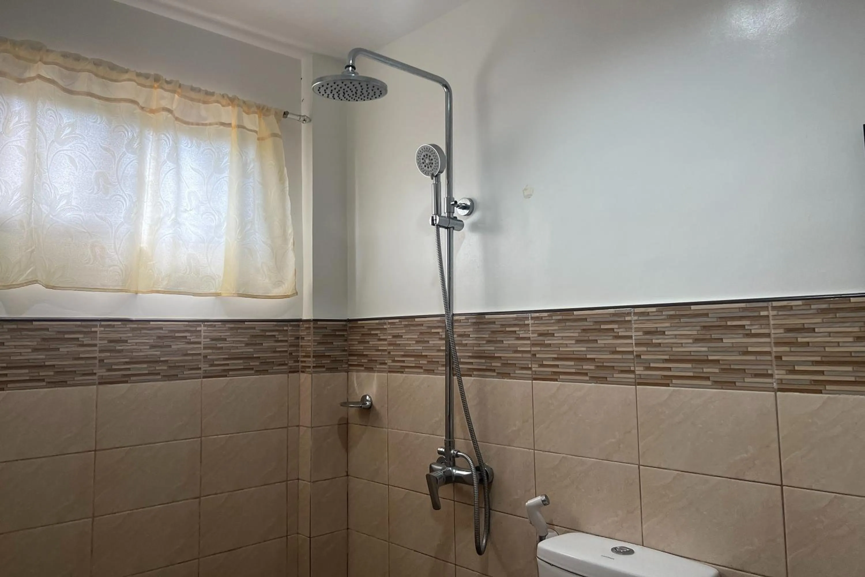 Bathroom in Dinah's Tourist Inn Puerto Princesa