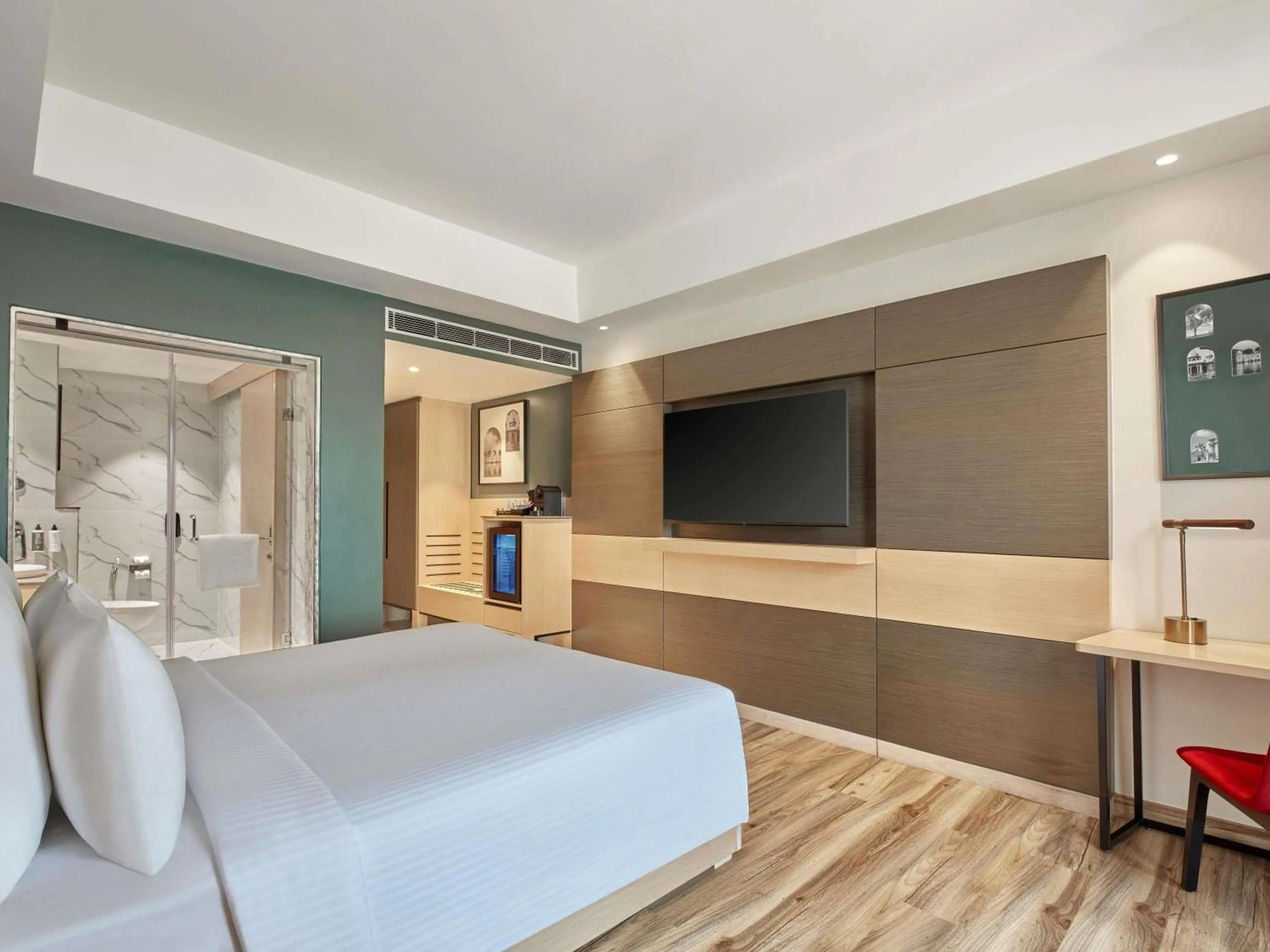 Bedroom, Bed in Novotel Jaipur Convention Centre