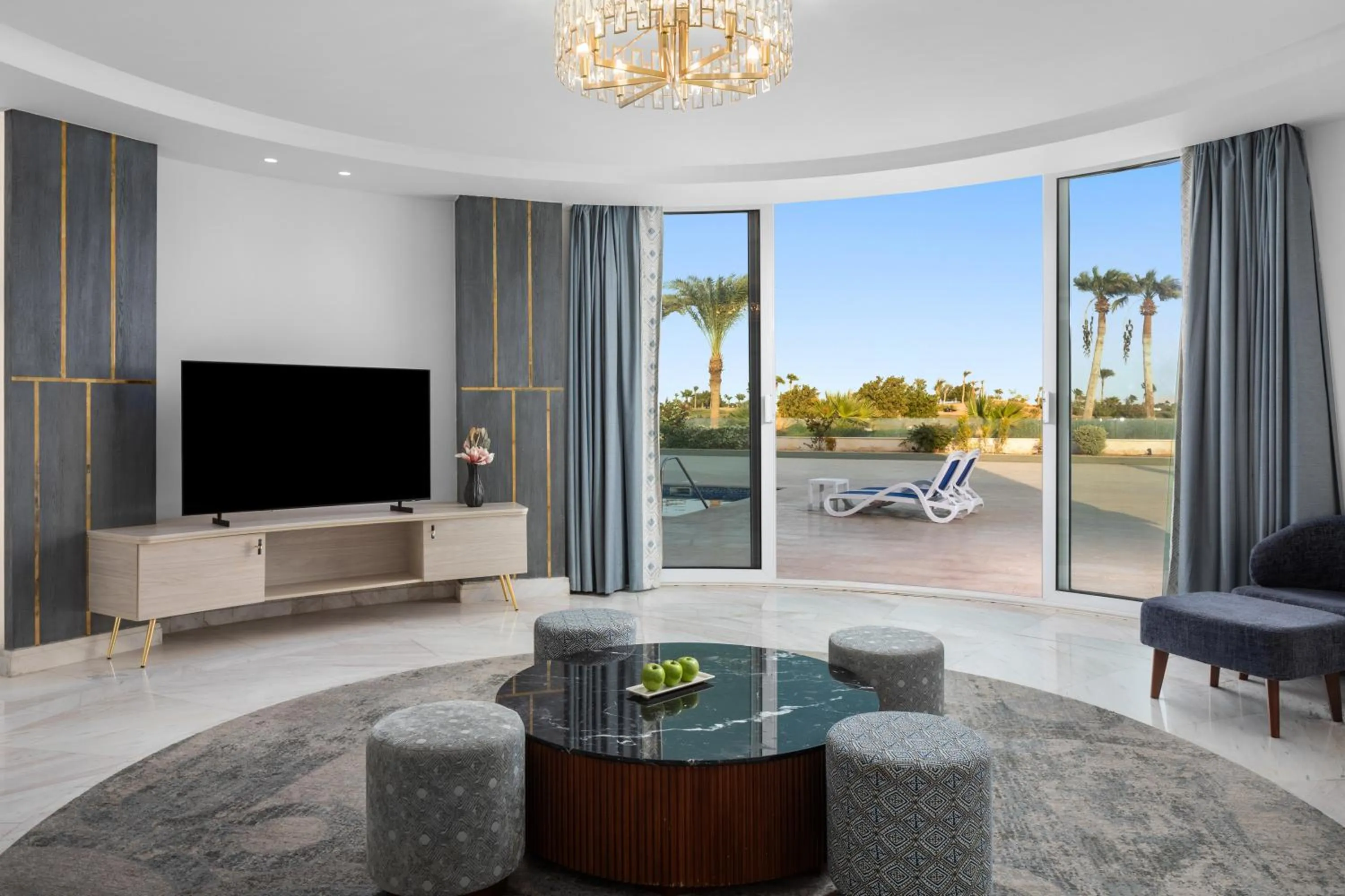 TV and multimedia in Pickalbatros Golf Luxury Suites - All Inclusive