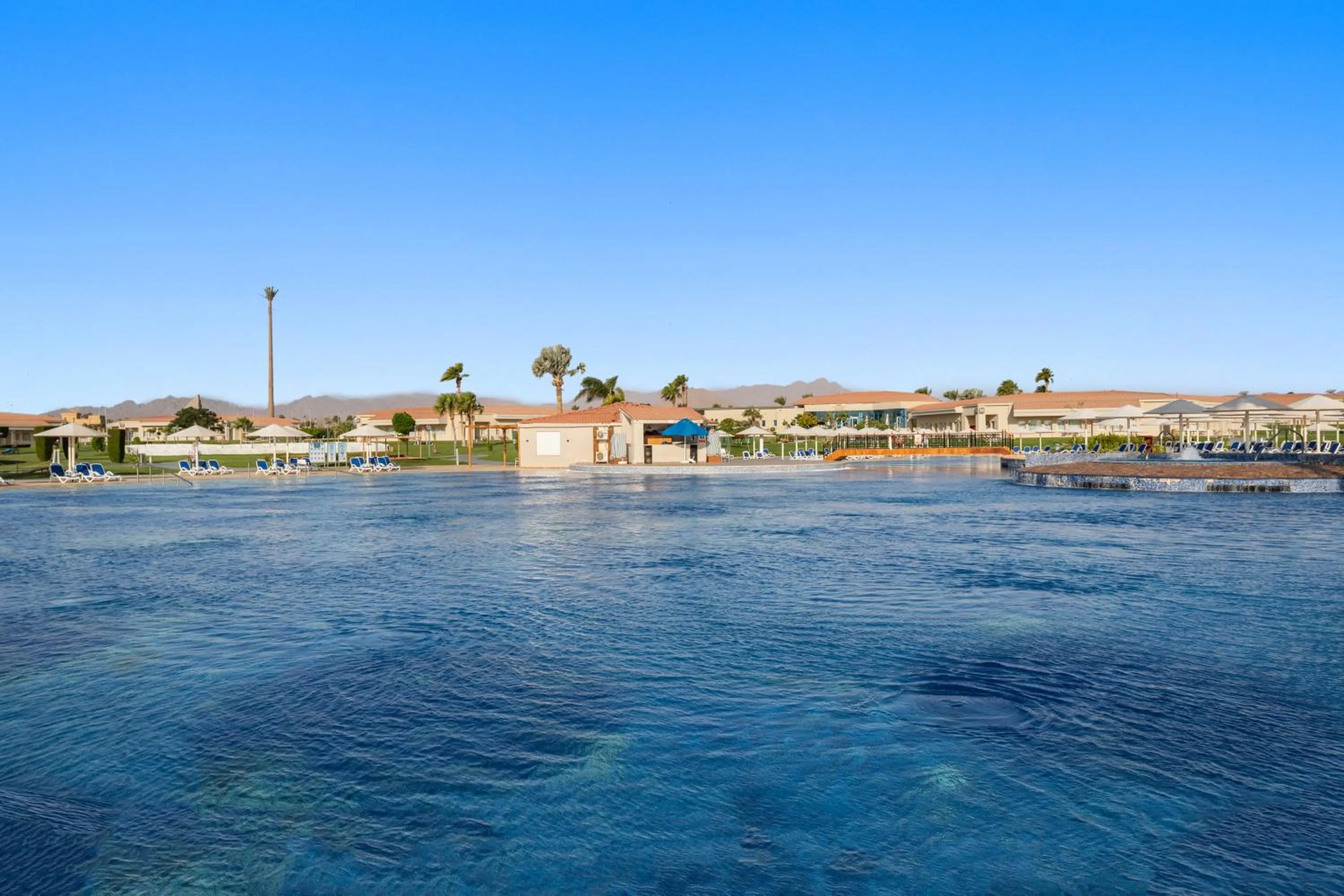 Swimming pool in Pickalbatros Golf Luxury Suites - All Inclusive