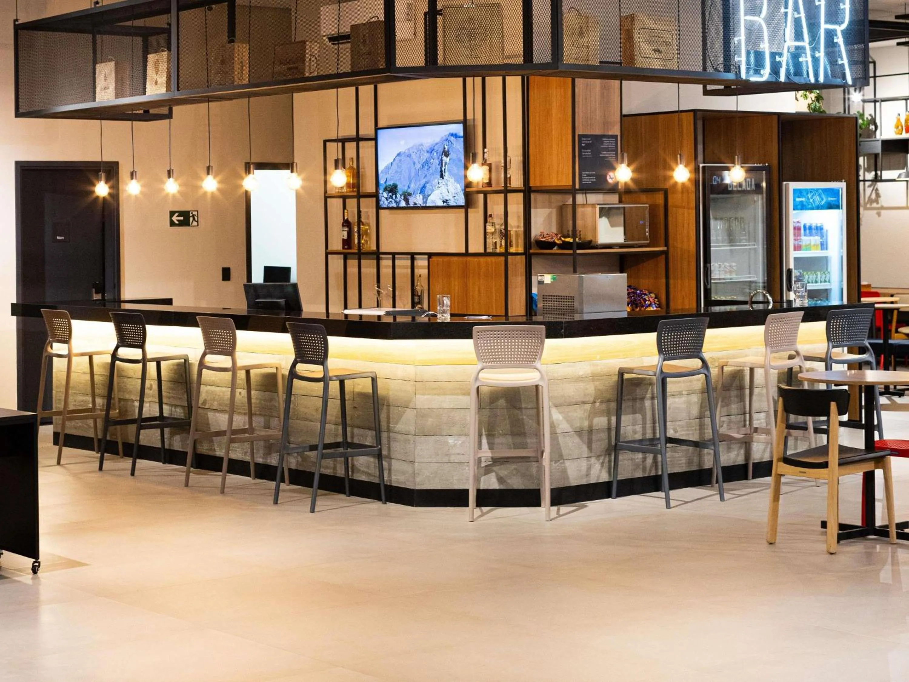 Lounge or bar in ibis Barra do Garças