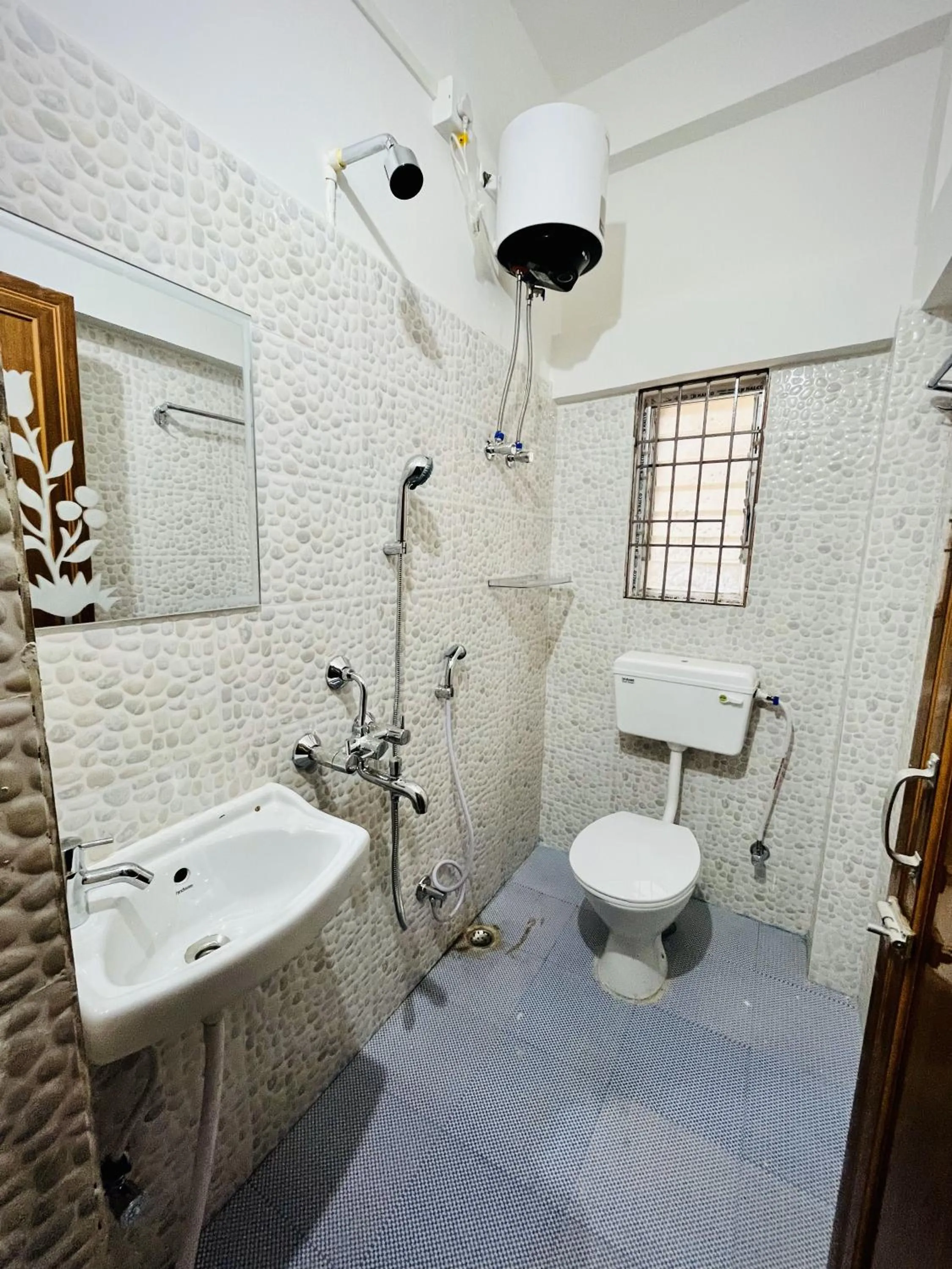 Bathroom in Queen's Residency