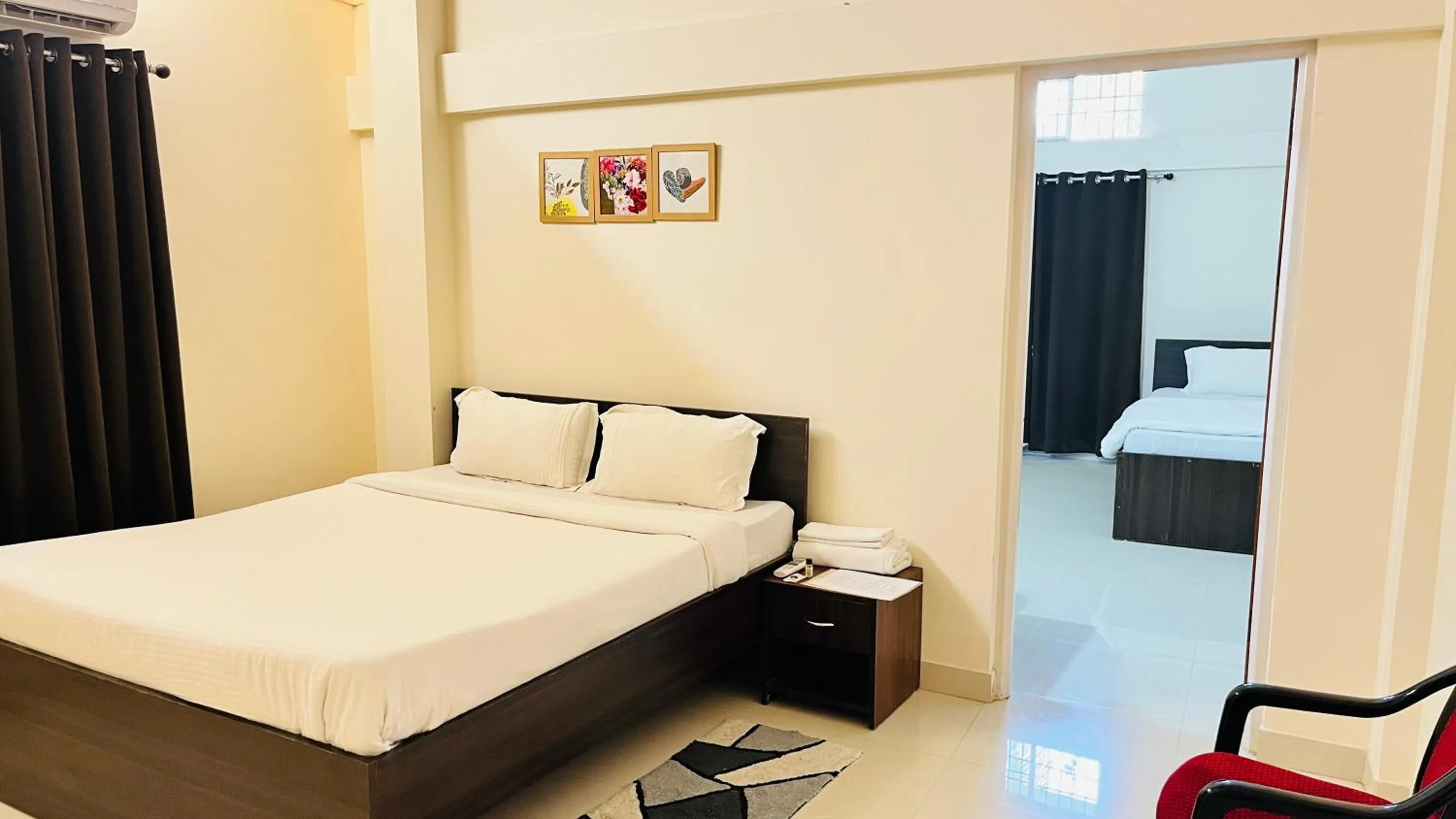 Bedroom, Bed in Queen's Residency