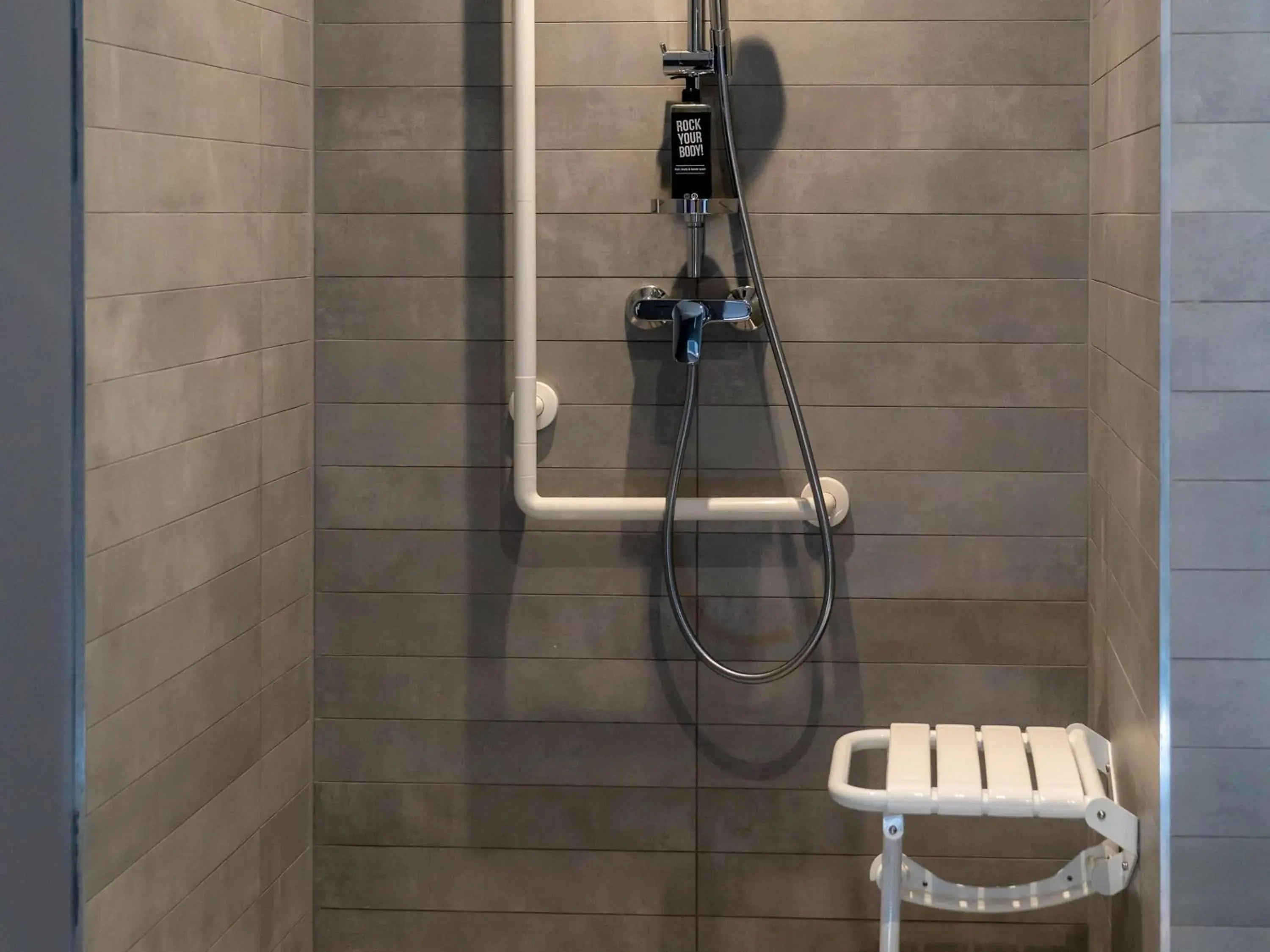 Bedroom in ibis Saint Paul Trois Chateaux Bedroom in ibis Saint Paul Trois Chateaux