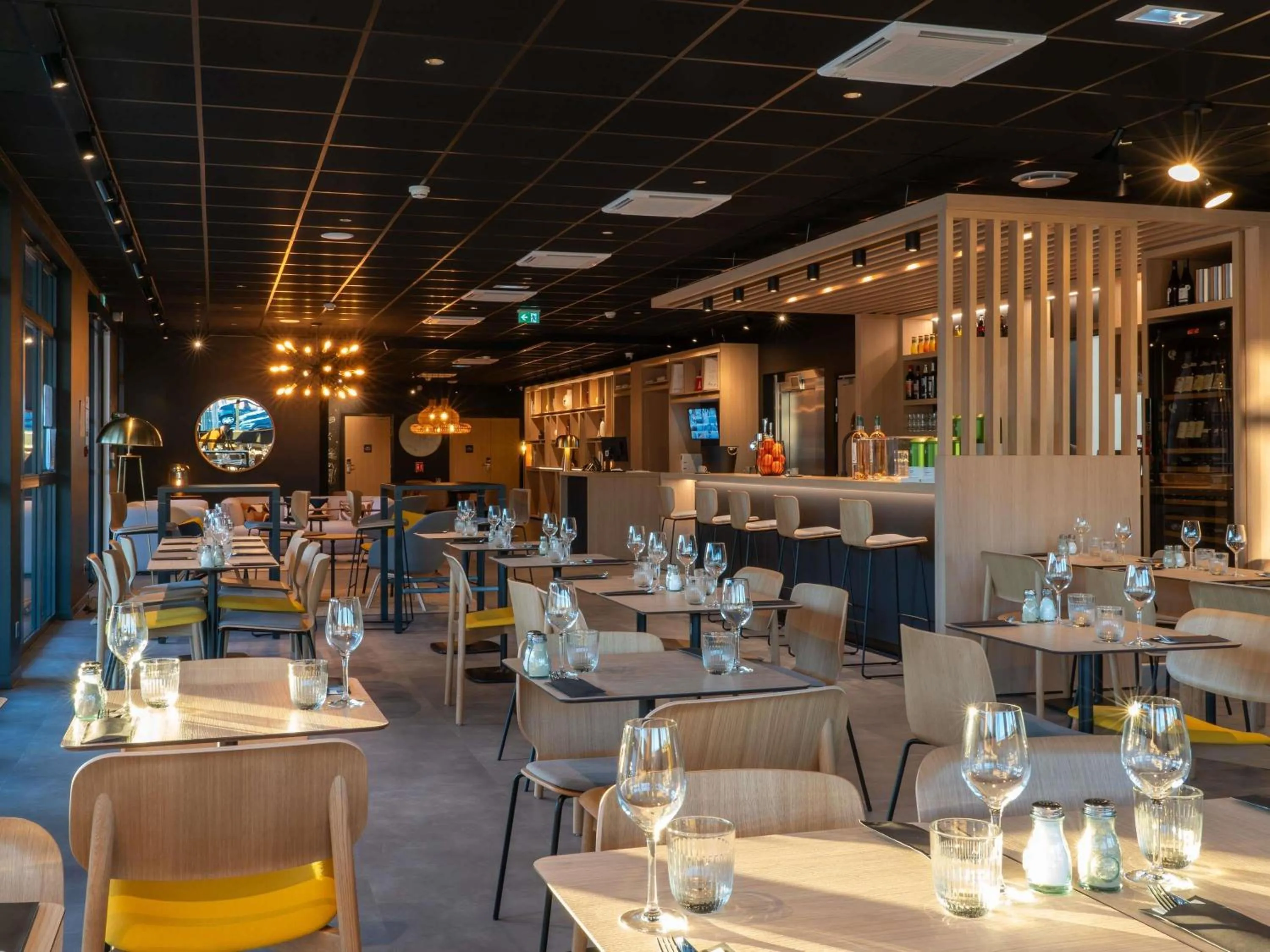 Restaurant/places to eat in ibis Saint Paul Trois Chateaux