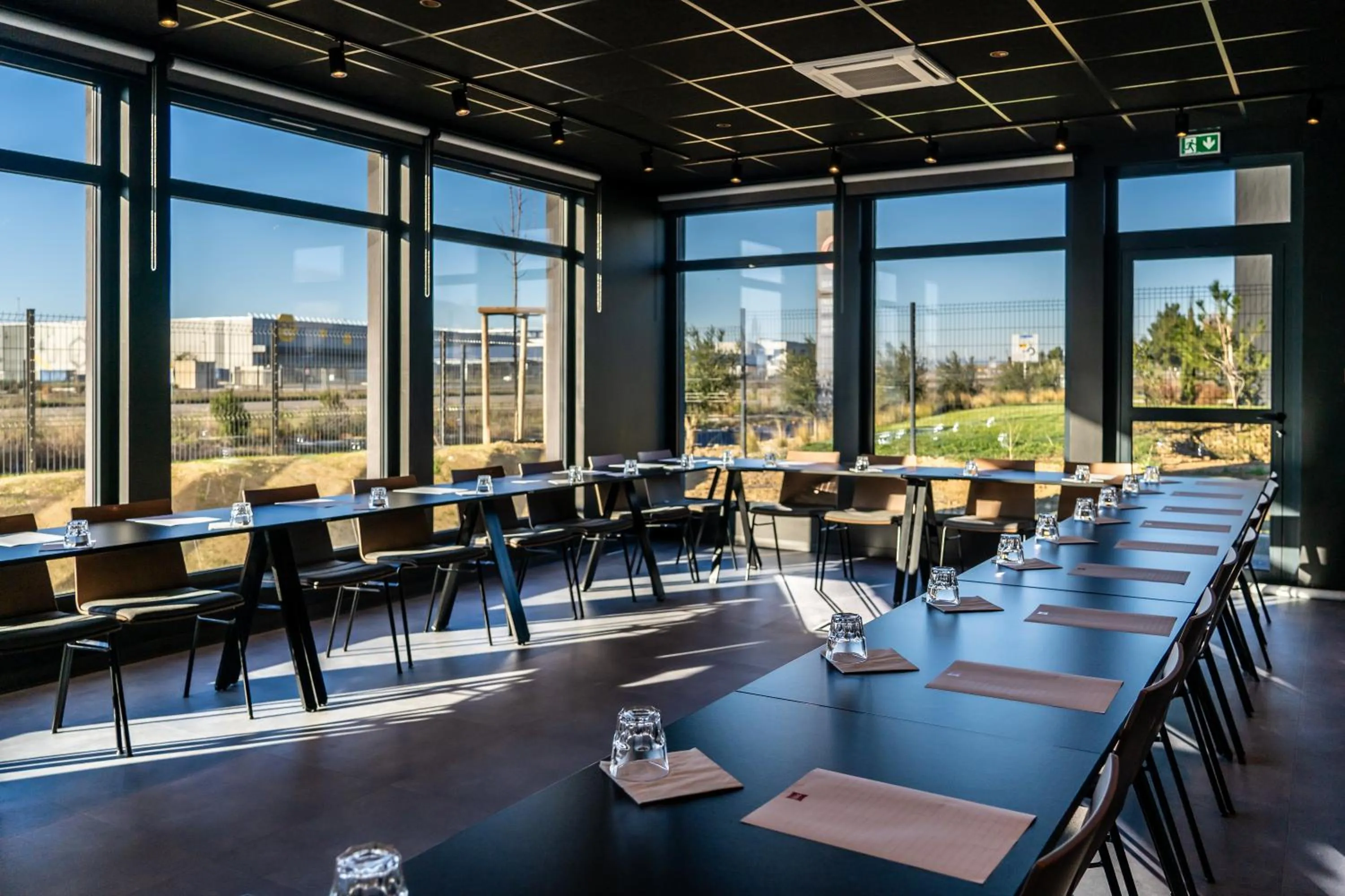 Meeting/conference room in ibis Saint Paul Trois Chateaux