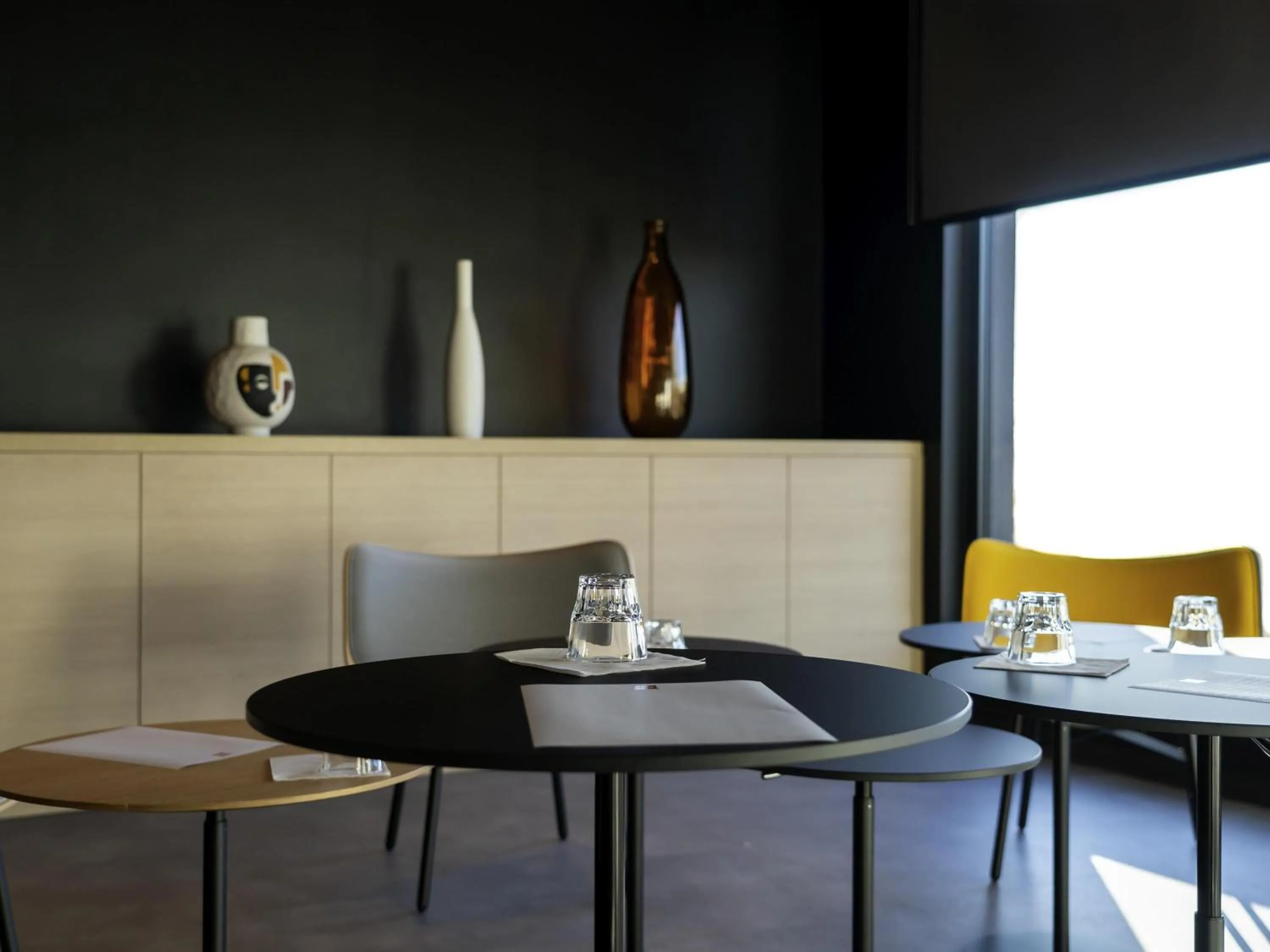 Meeting/conference room in ibis Saint Paul Trois Chateaux