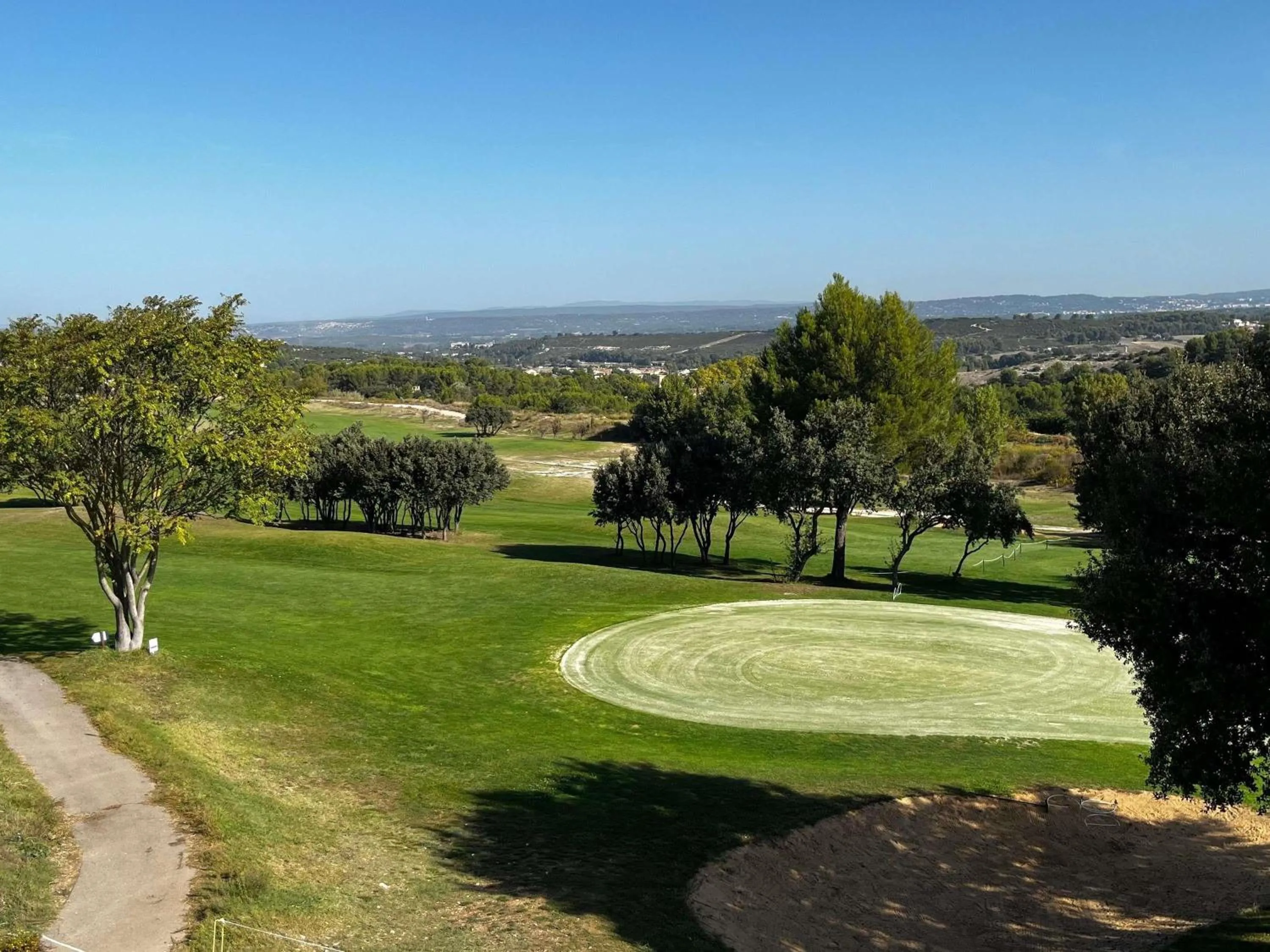Golfcourse in ibis Styles Cabriès Aix-en-Provence TGV