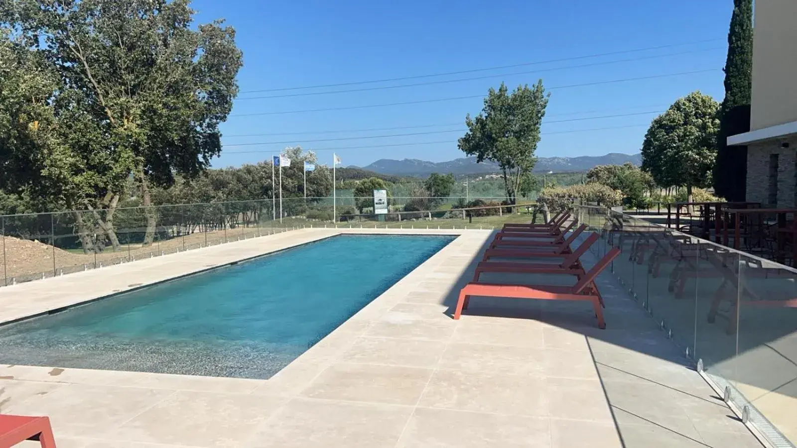 Swimming pool in ibis Styles Cabriès Aix-en-Provence TGV Swimming pool in ibis Styles Cabriès Aix-en-Provence TGV