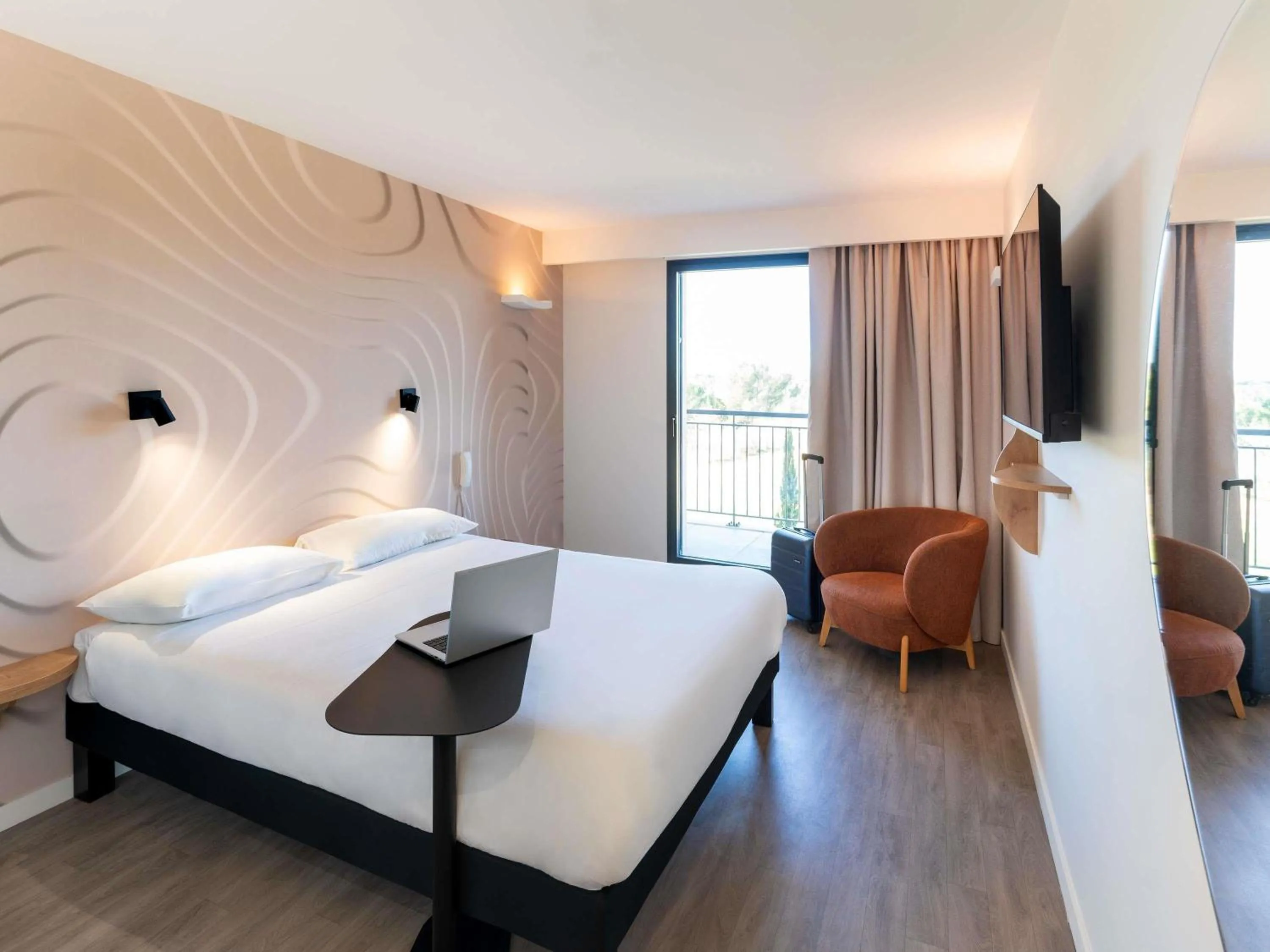 Property building, Bed in ibis Styles Cabriès Aix-en-Provence TGV