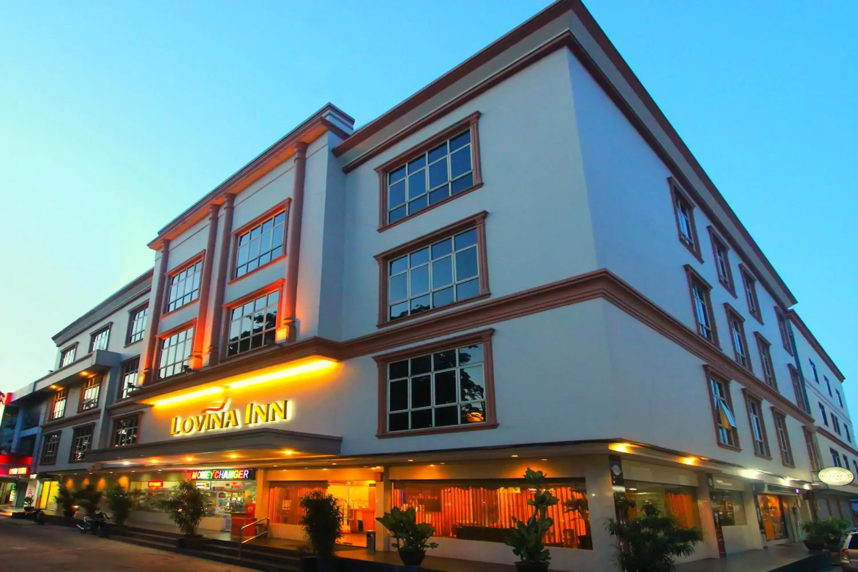 Property building in Lovina Inn Penuin Property building in Lovina Inn Penuin