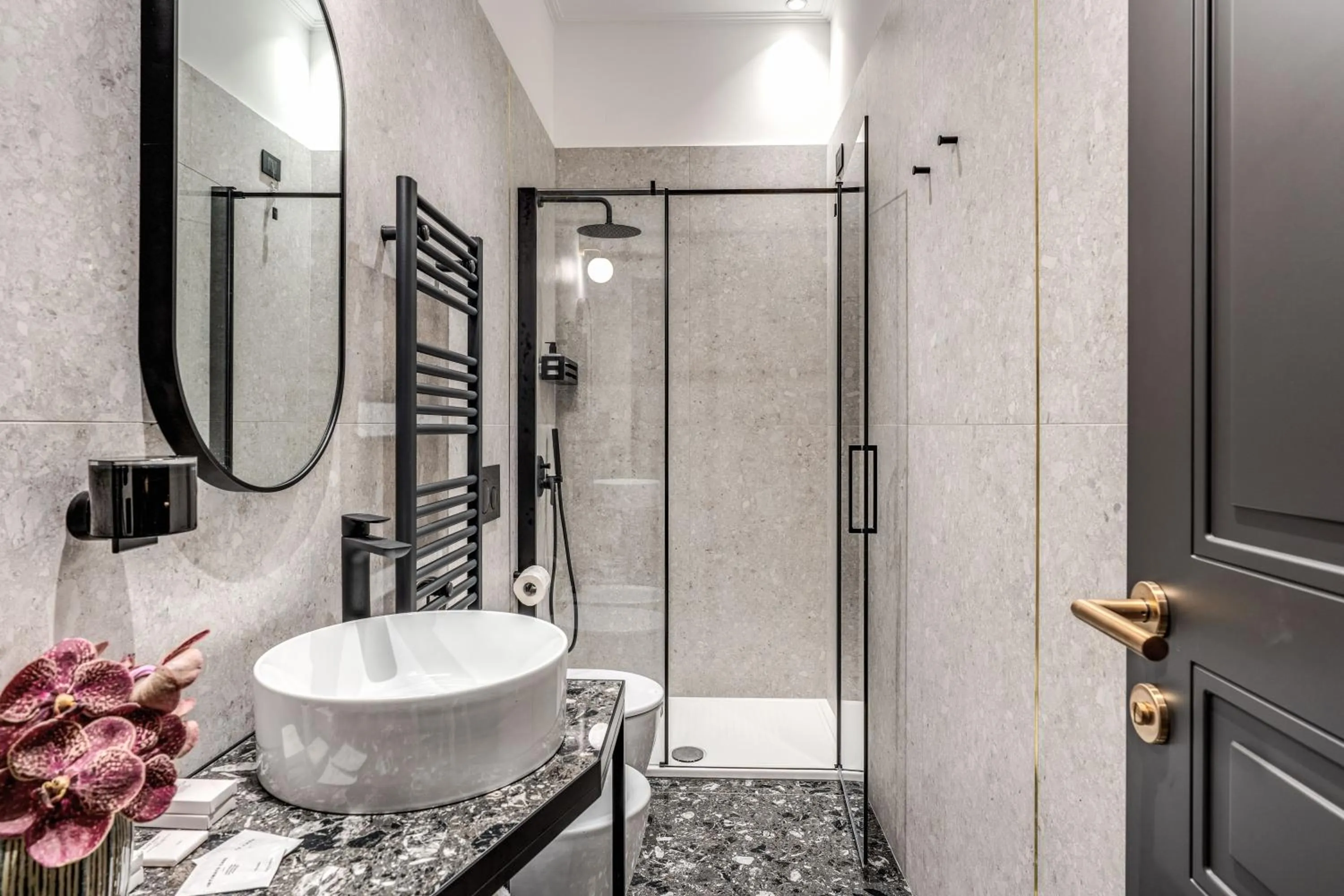 Shower in Residenza Piranesi Boutique Hotel