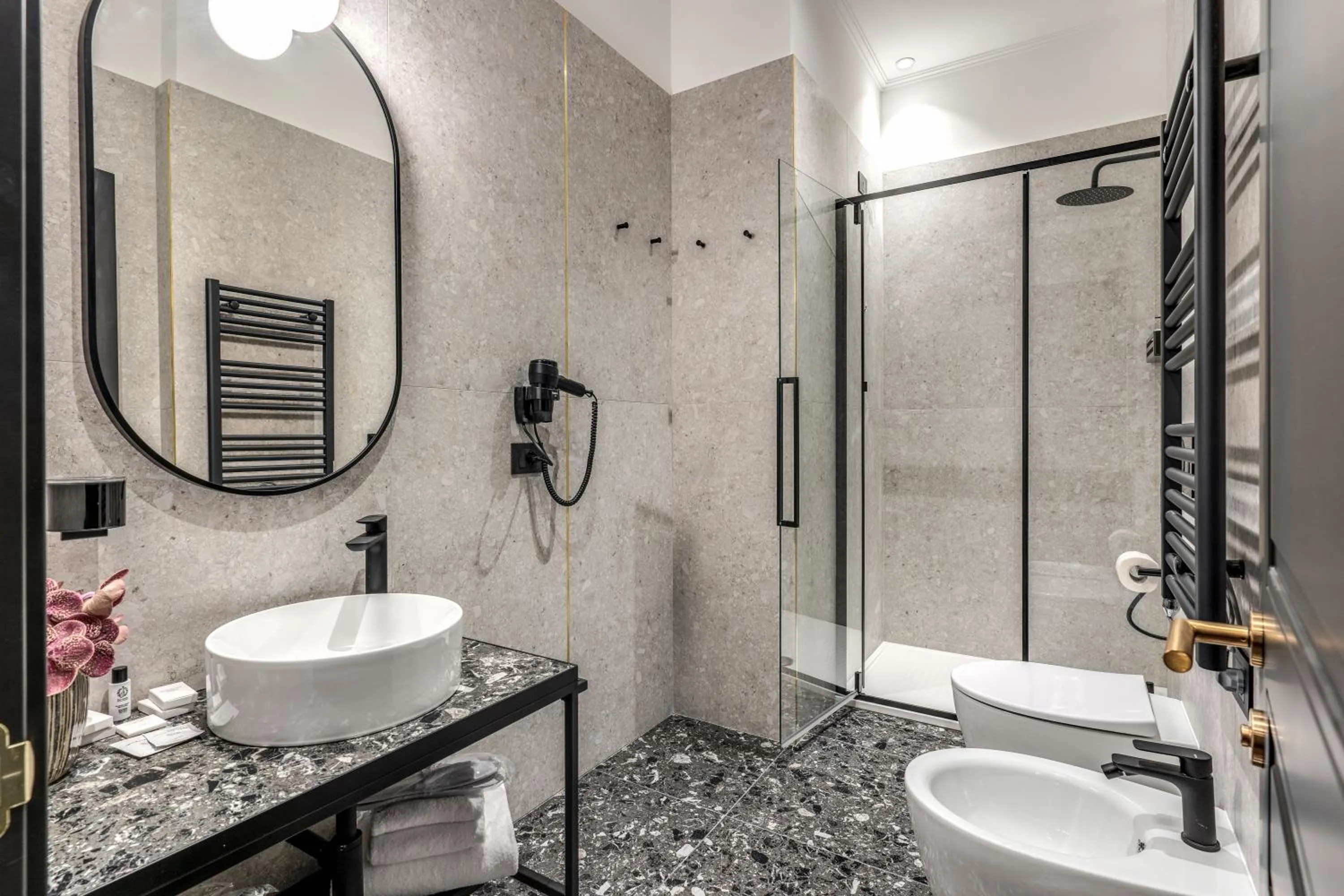 Shower in Residenza Piranesi Boutique Hotel