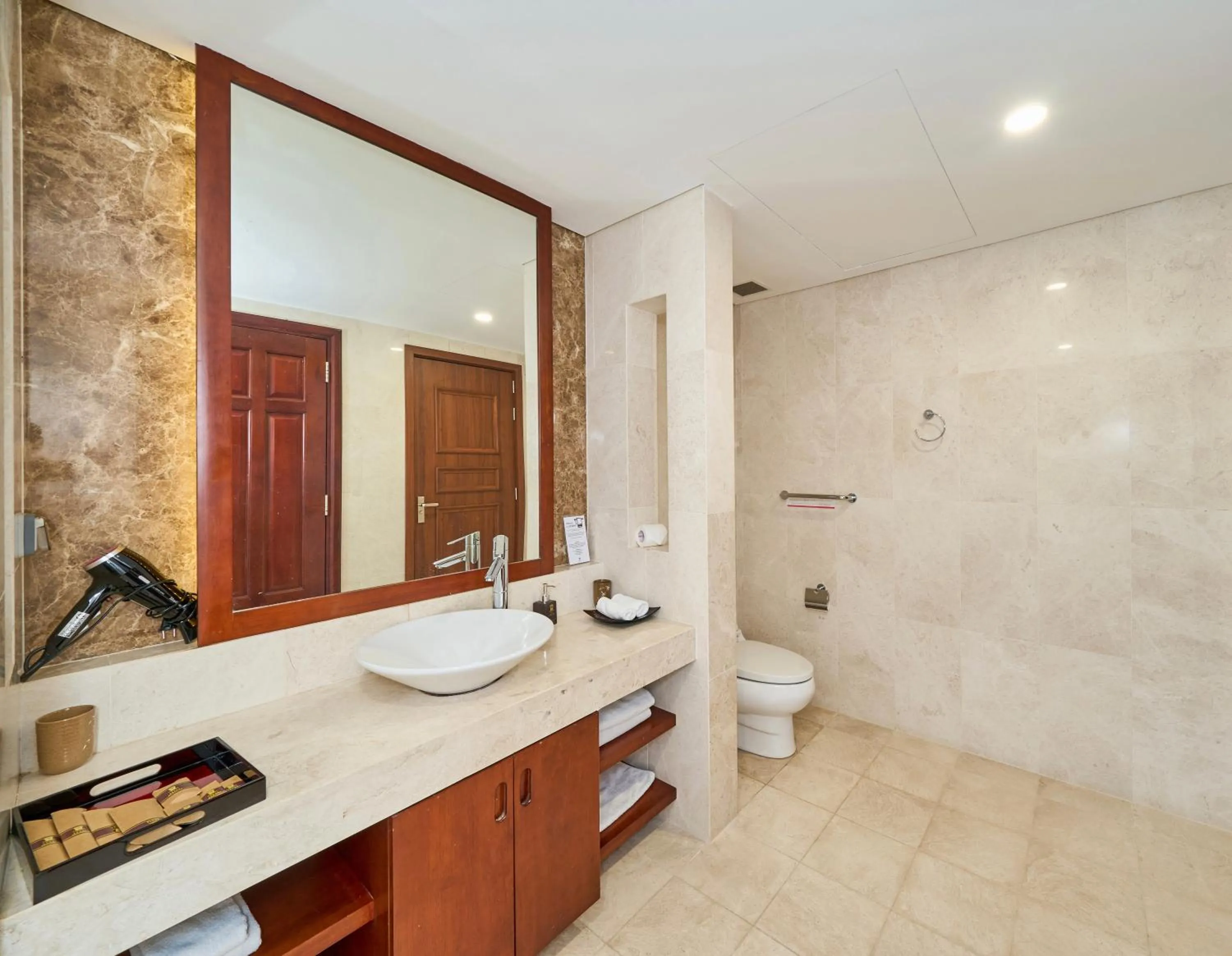 Shower in Purama Villas Resort Beachfront Da Nang