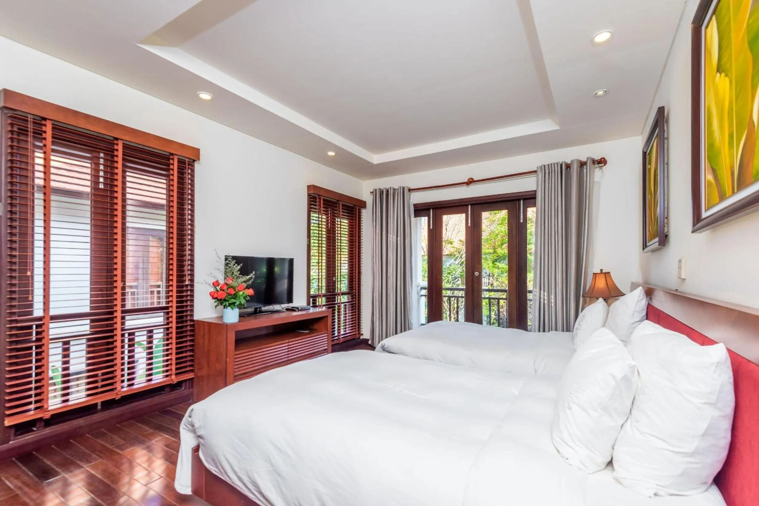 Communal lounge/ TV room, Bed in Purama Villas Resort Beachfront Da Nang