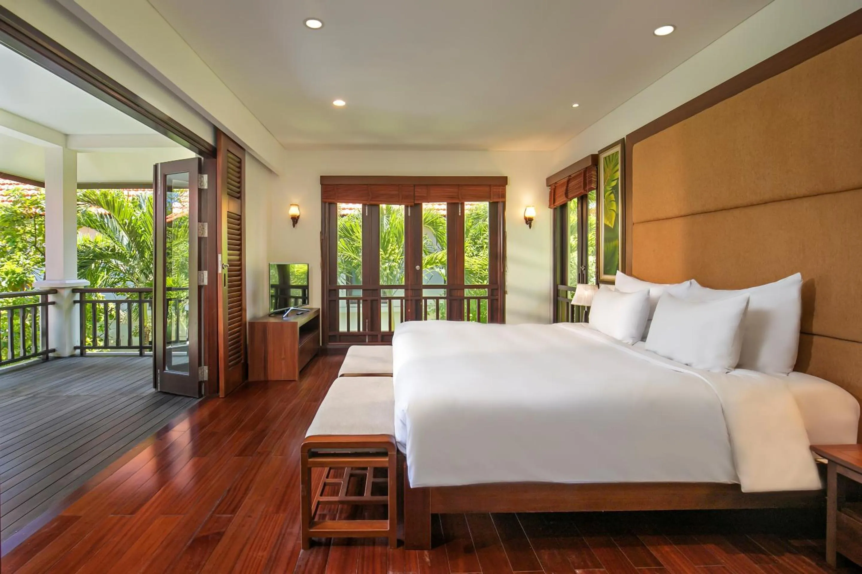 Bed in Purama Villas Resort Beachfront Da Nang