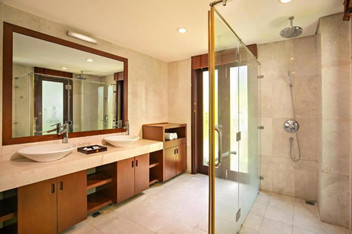 Shower in Purama Villas Resort Beachfront Da Nang