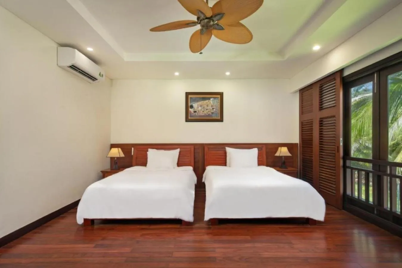 Bed in Purama Villas Resort Beachfront Da Nang
